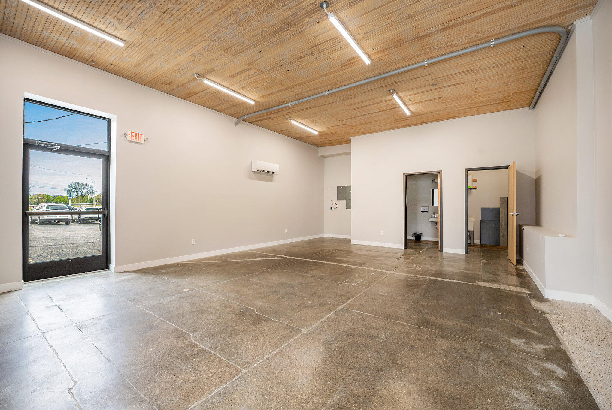 112 W Prutzman Street Suite A Property Photo 4