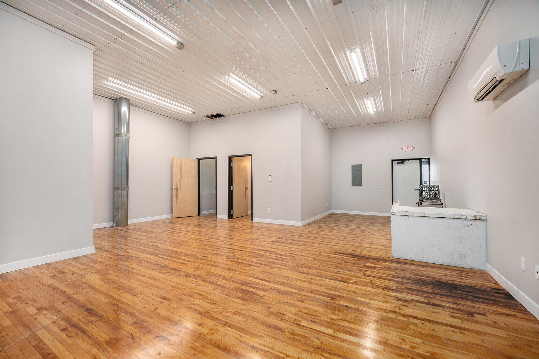 112 W Prutzman Street Suite A Property Photo 7