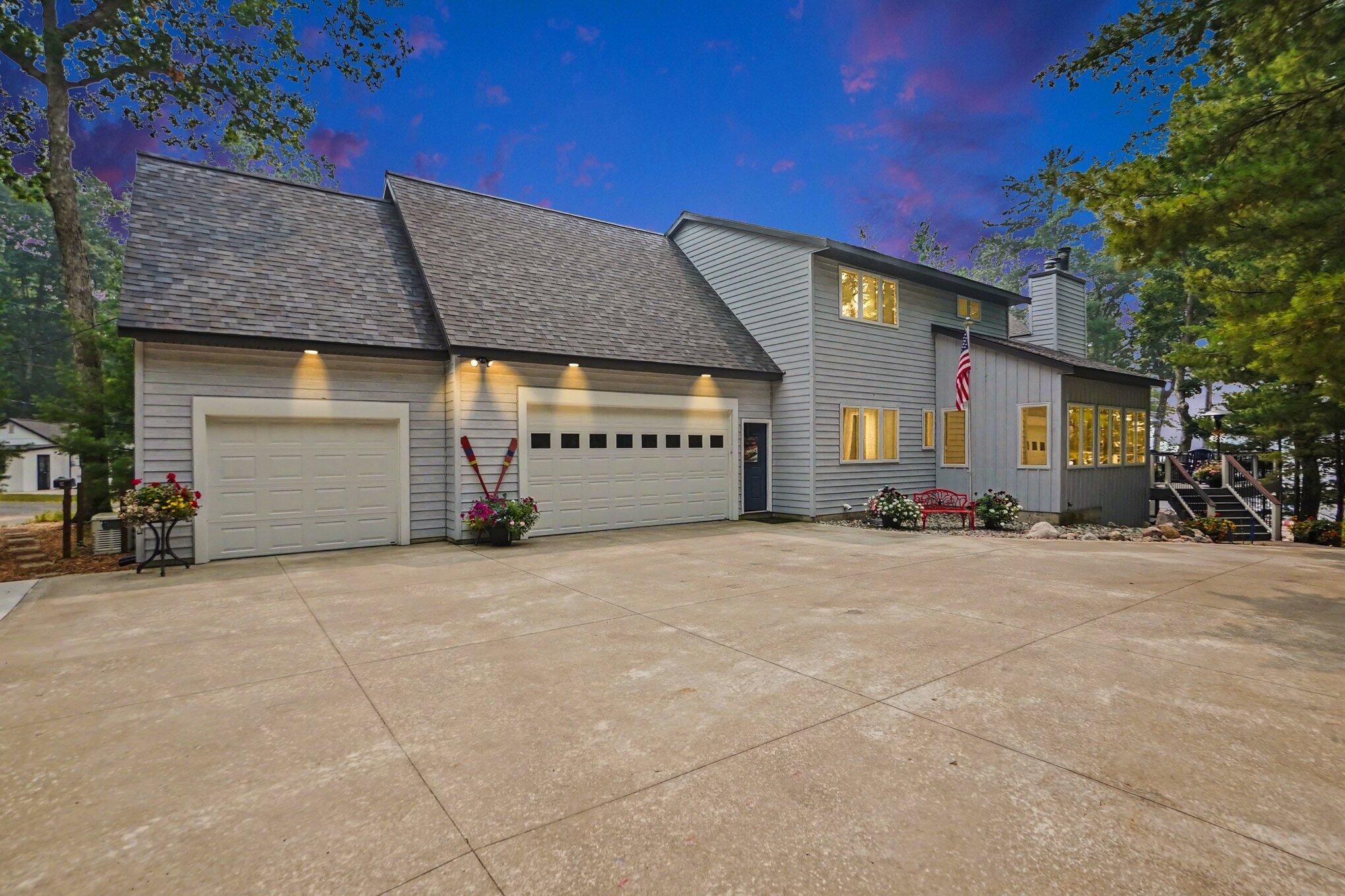 7765 Bayview Shore Drive Property Photo 1