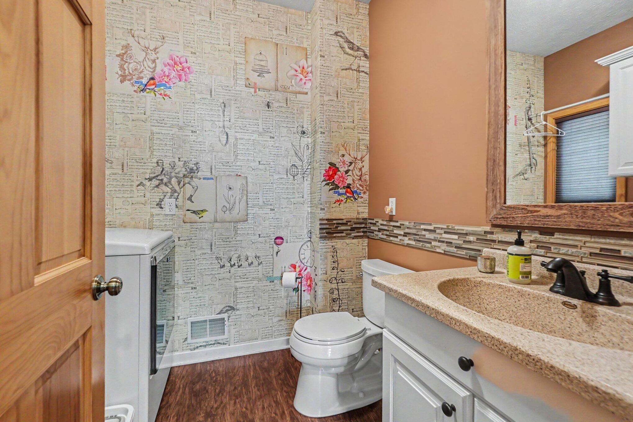7765 Bayview Shore Drive Property Photo 14