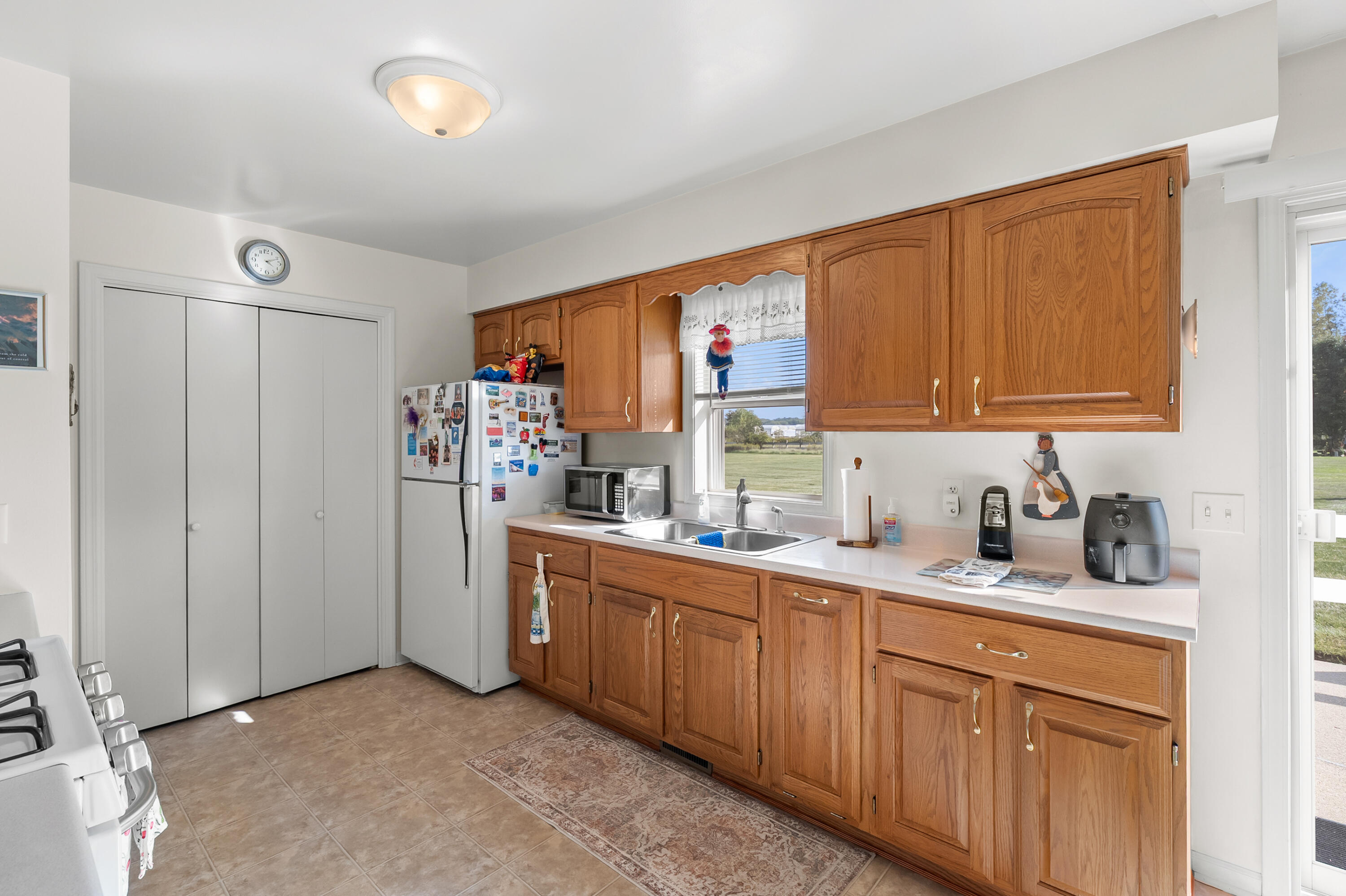 5792 Celery Street Property Photo 9