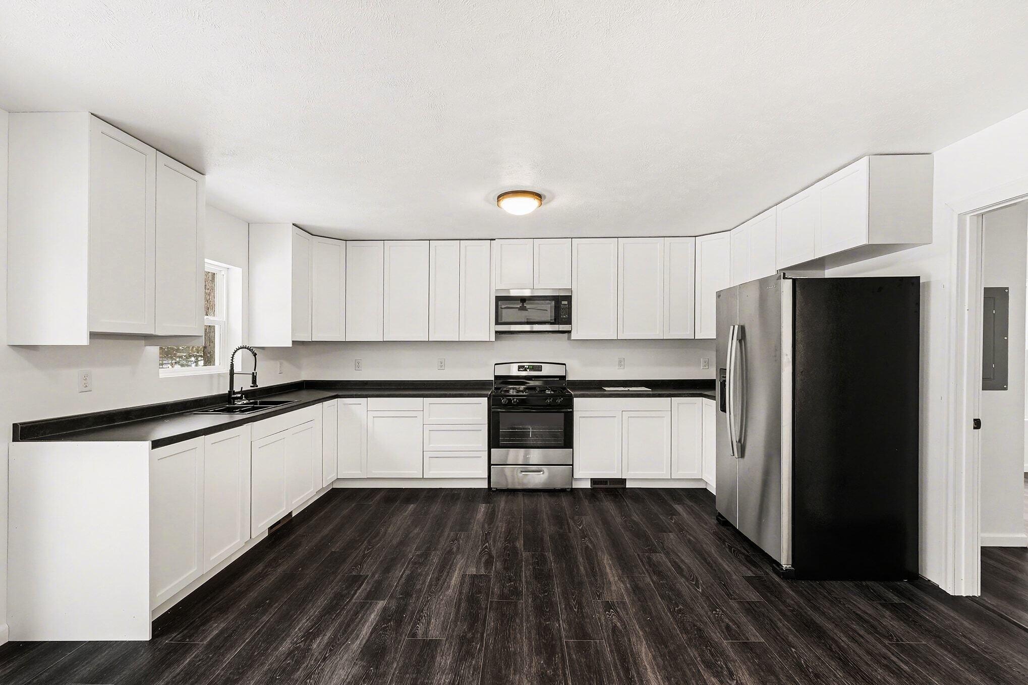 8478 Vista Drive Property Photo 9