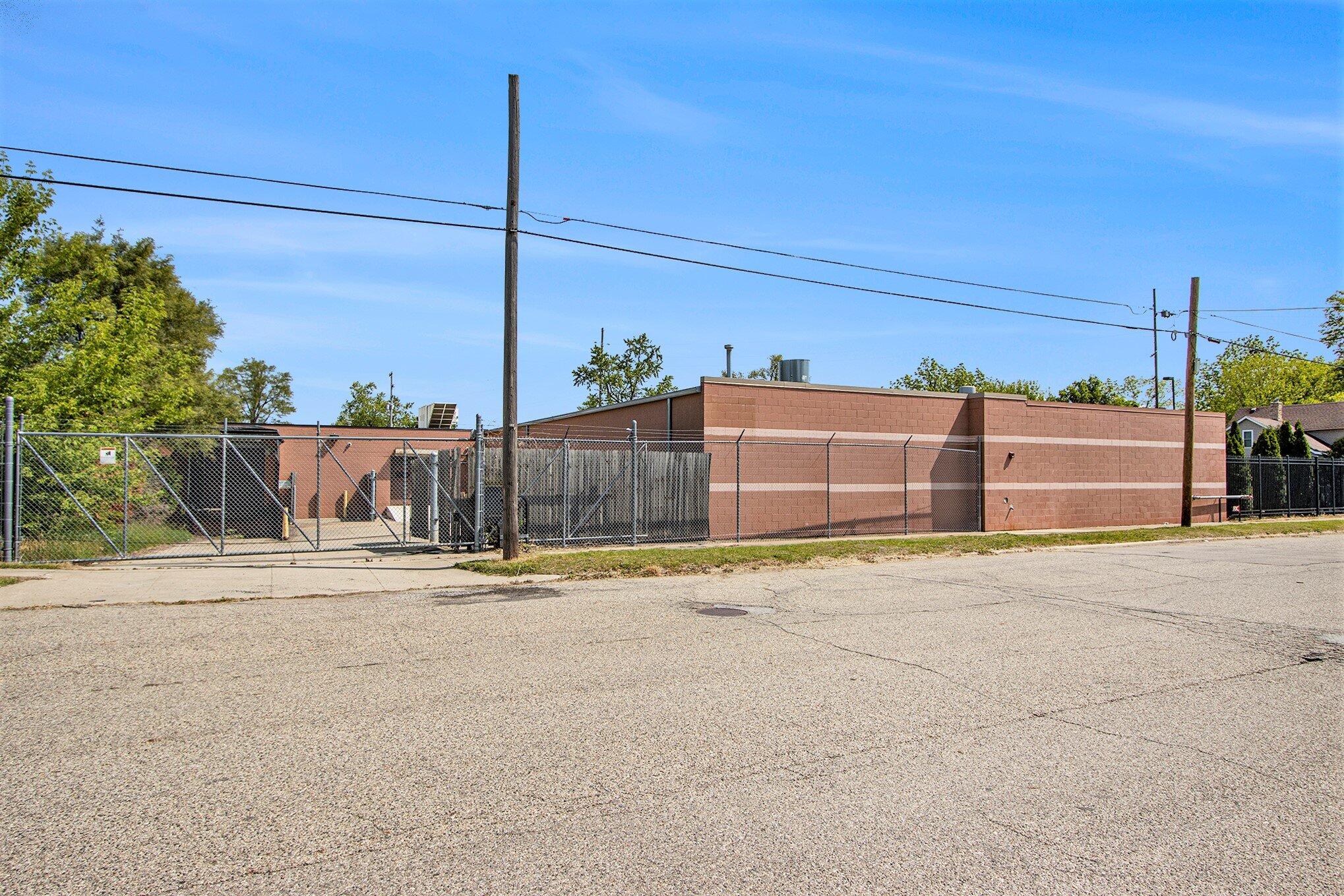 1206 E Crosstown Parkway Office/warehouse A Property Photo 17