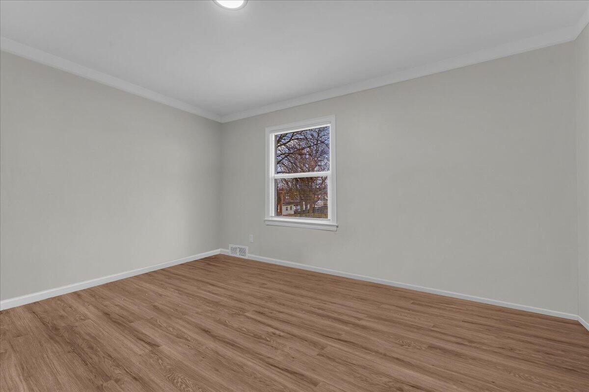 17217 Plainview Avenue Property Photo 18
