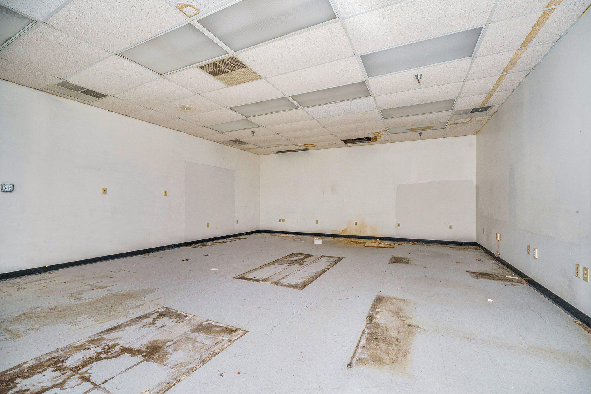 111 Day Drive Property Photo 3