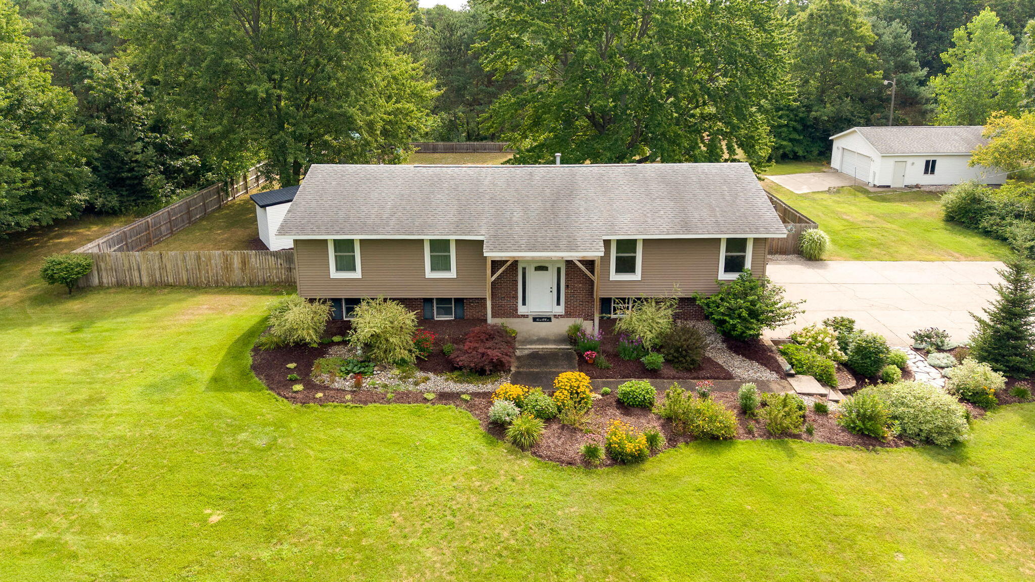 3566 S Brooks Road Property Photo 1