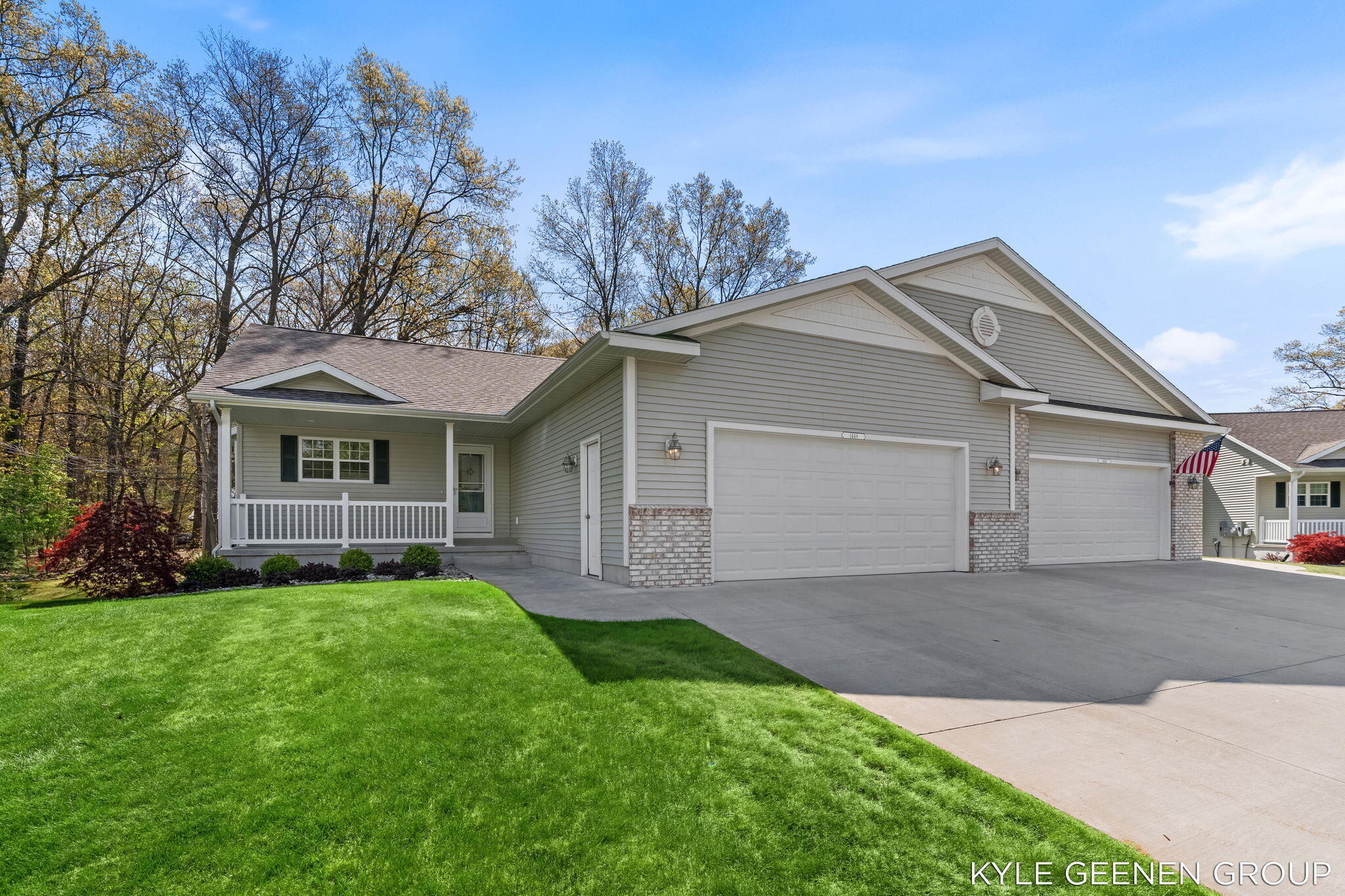 1448 E Addison Way Property Photo 1