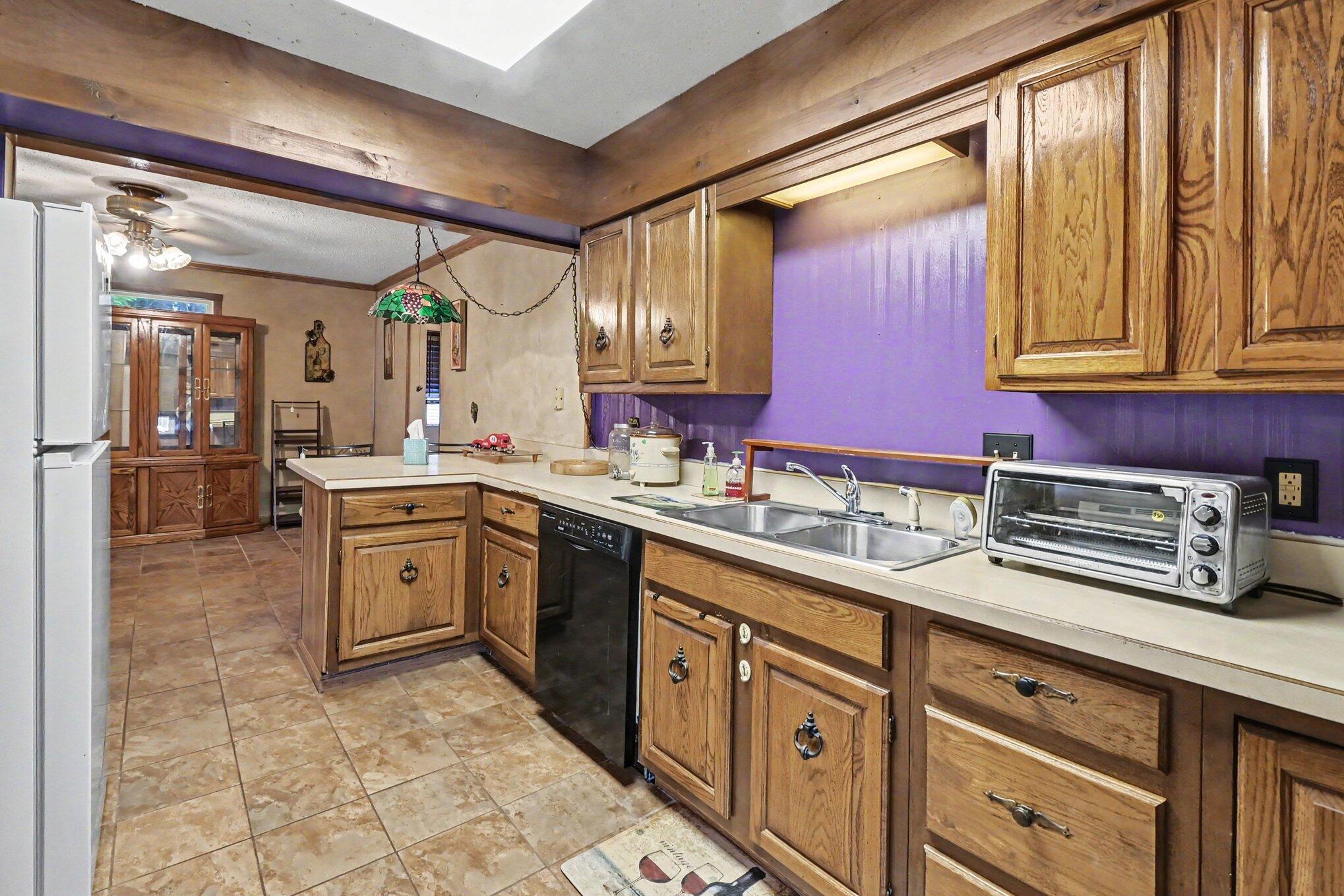514 Saint Clair Avenue Property Photo 9