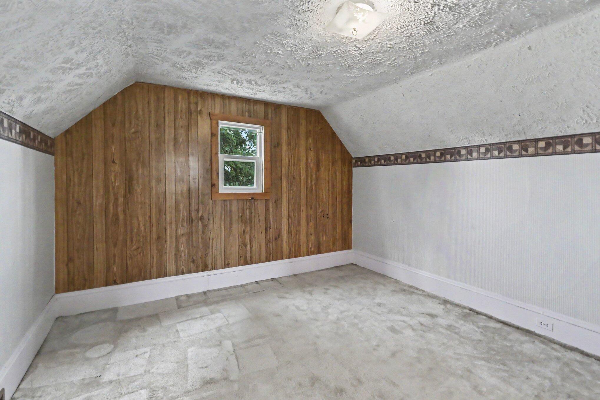 514 Saint Clair Avenue Property Photo 12
