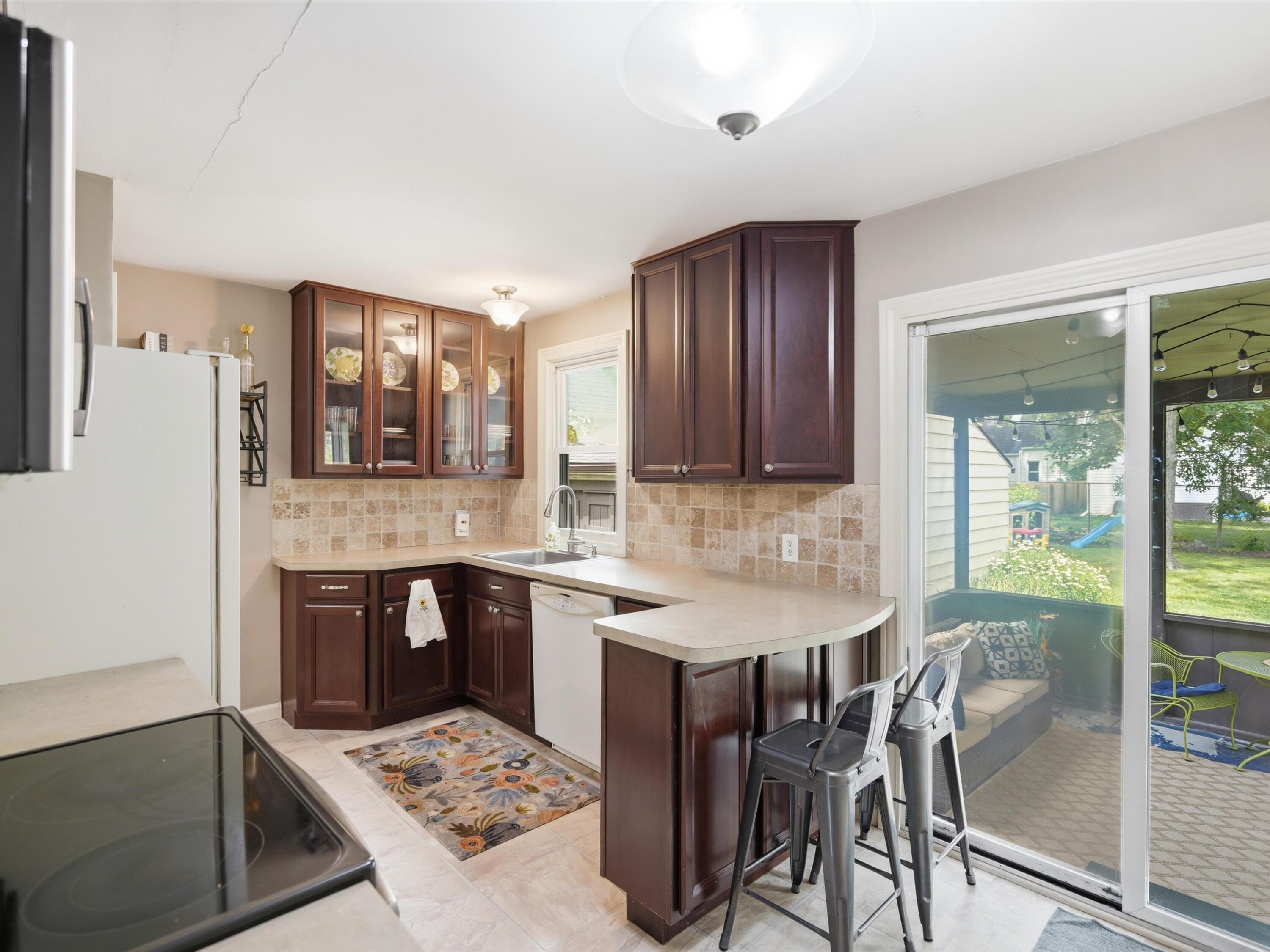 2104 Arborview Boulevard Property Photo 7