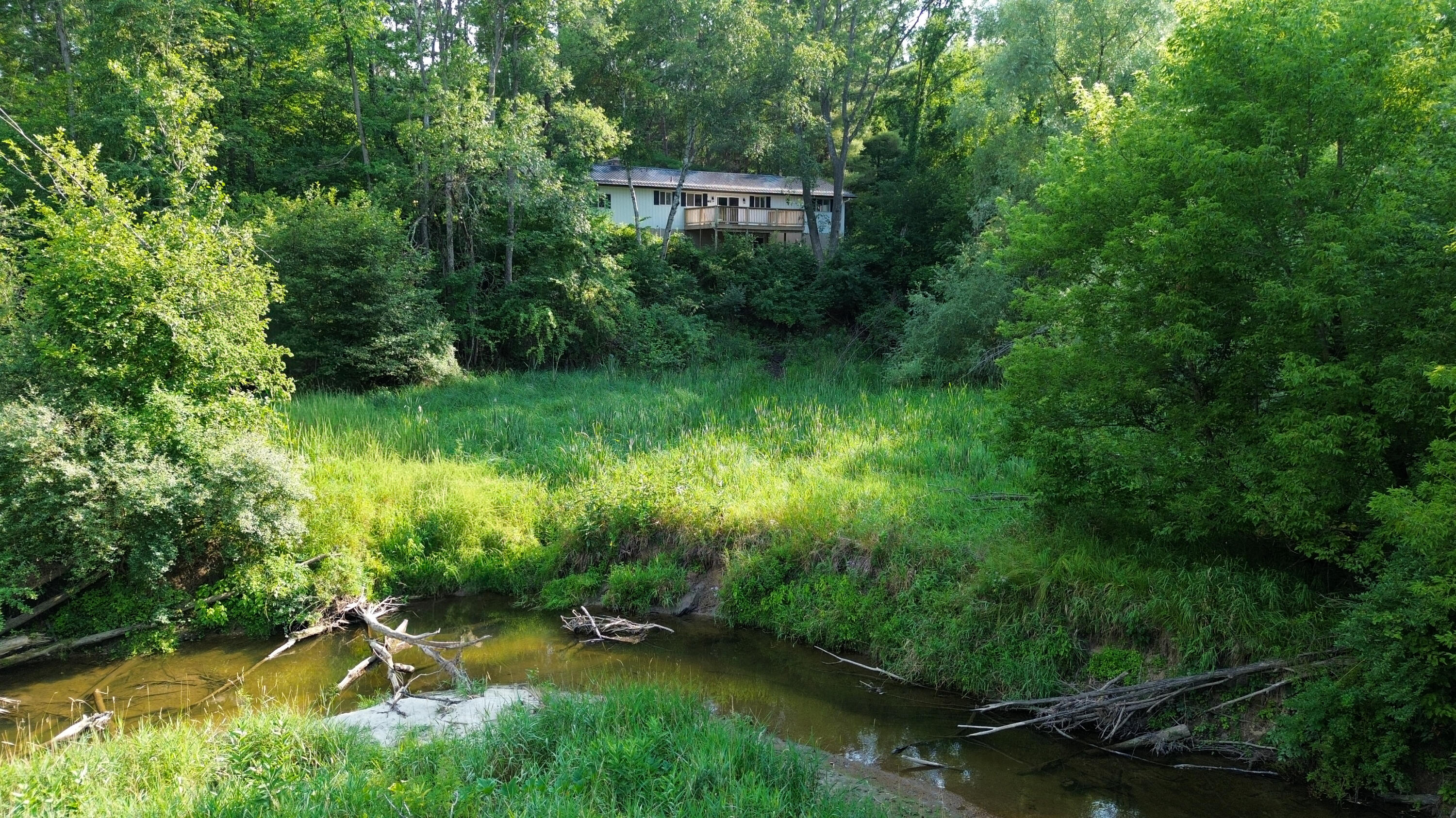 10013 E Beal City Road Property Photo 2