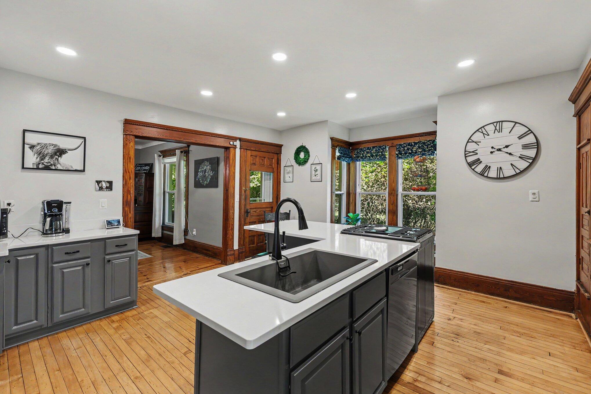 20171 Bowens Road Property Photo 6