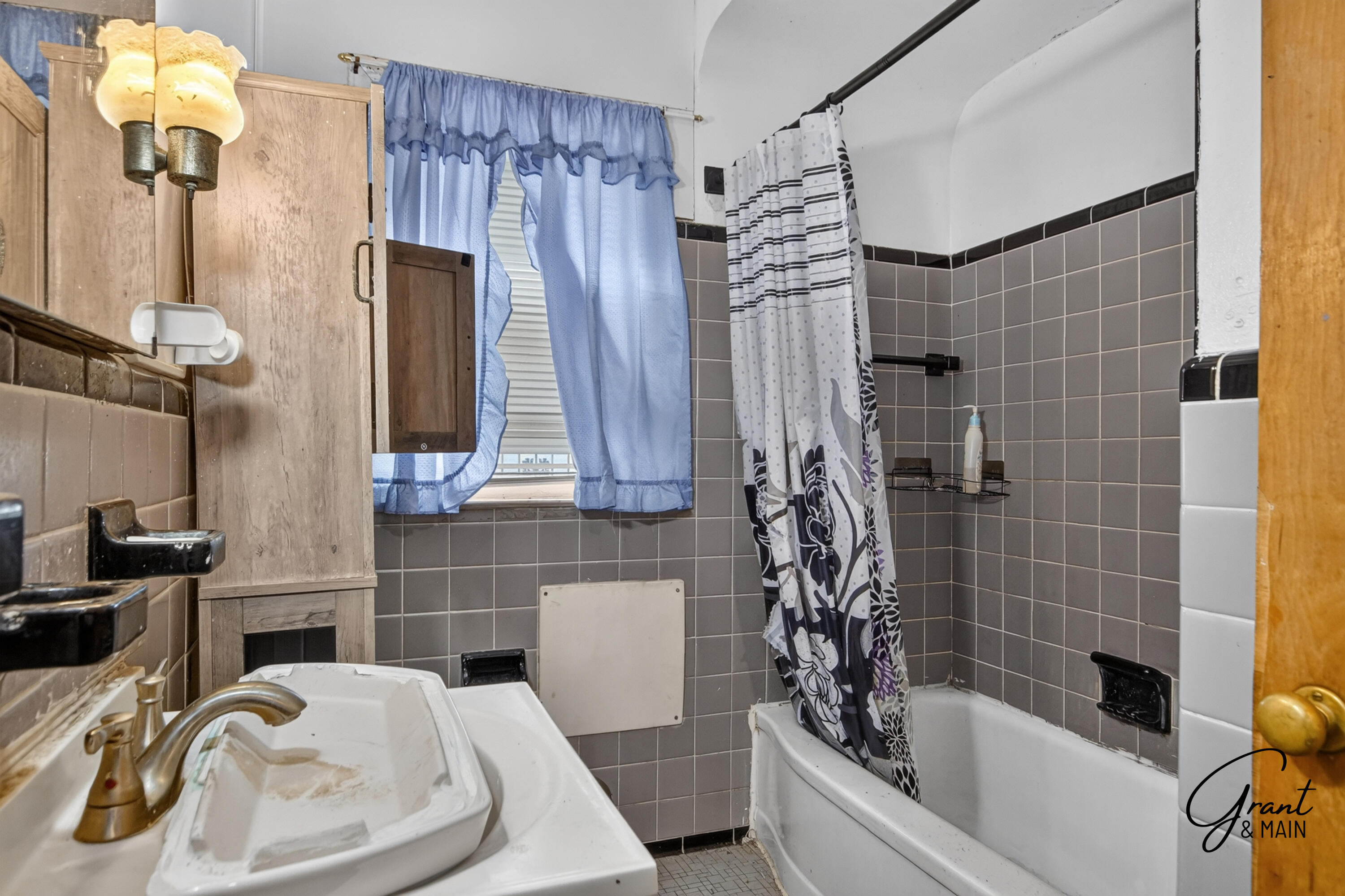 19335 Trinity Street Property Photo 11