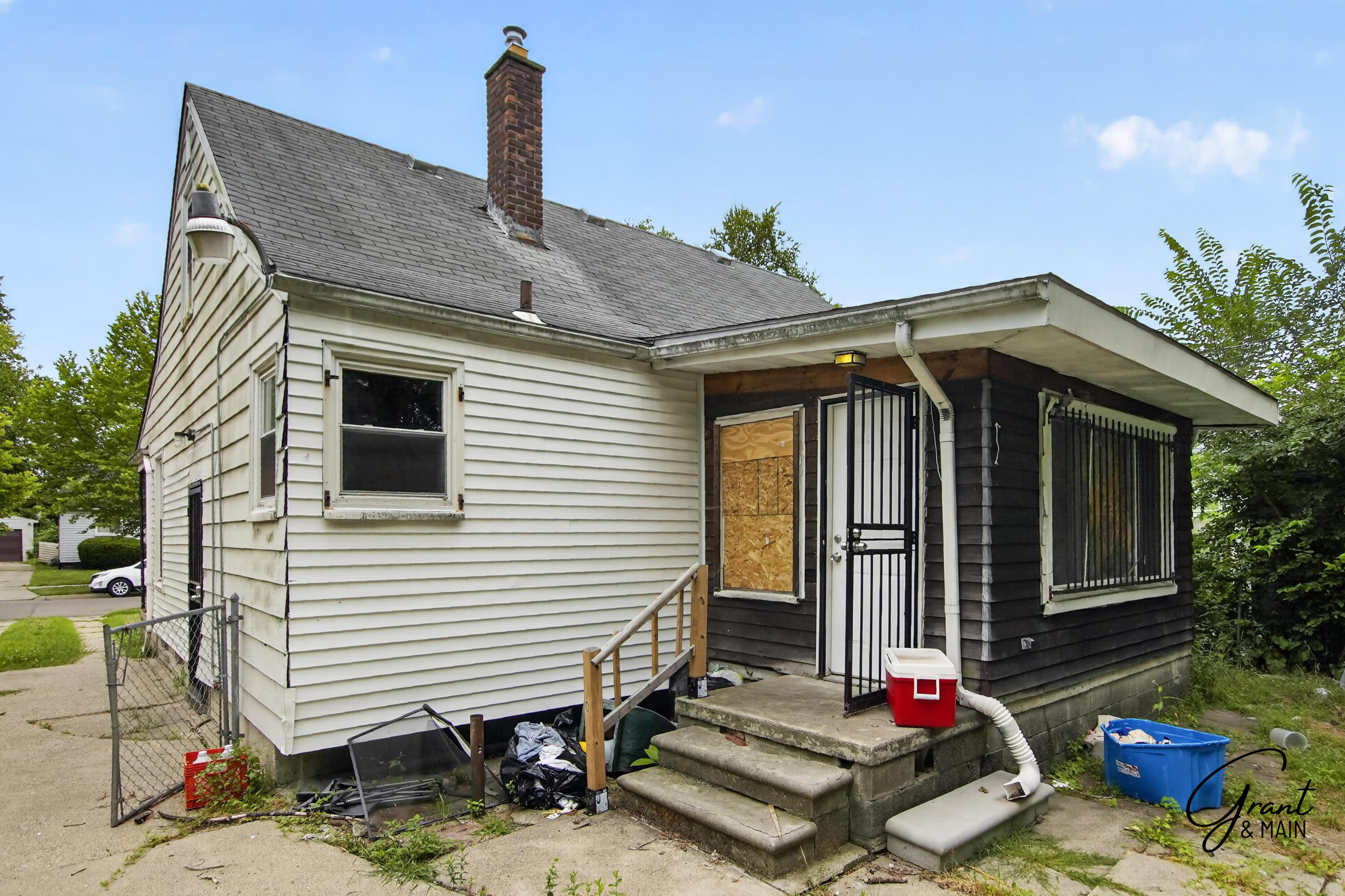 19335 Trinity Street Property Photo 17