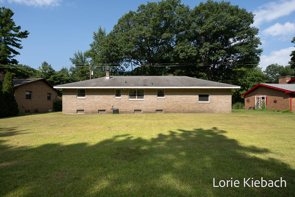 18452 168th Avenue Property Photo 4