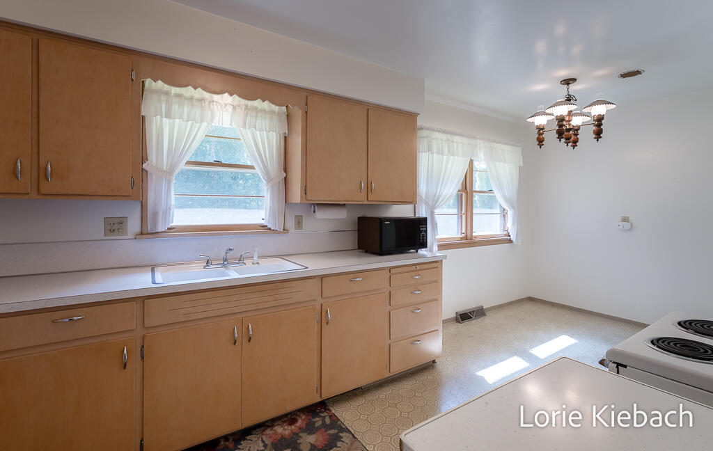18452 168th Avenue Property Photo 10