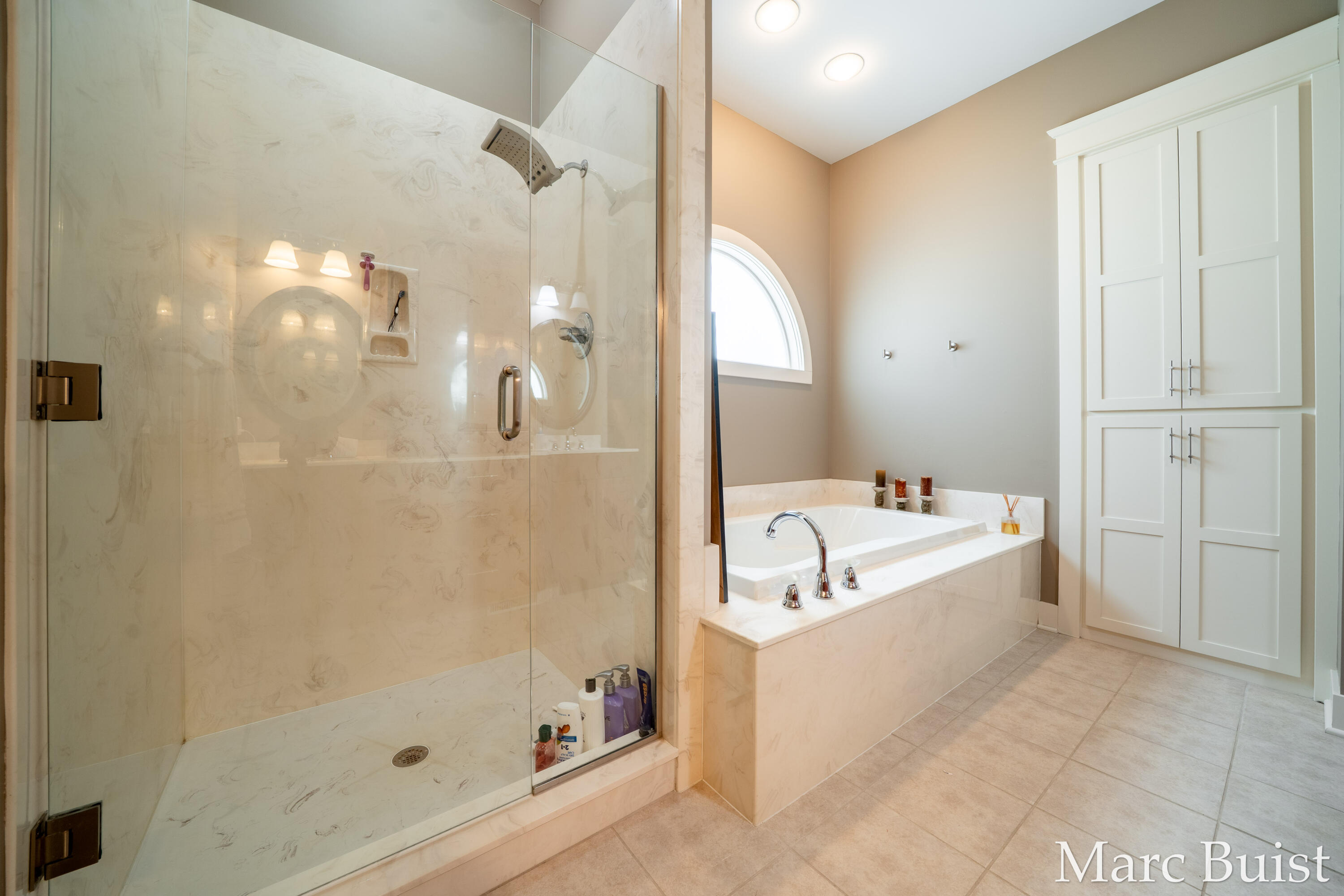 421 N Lake Drive Property Photo 26