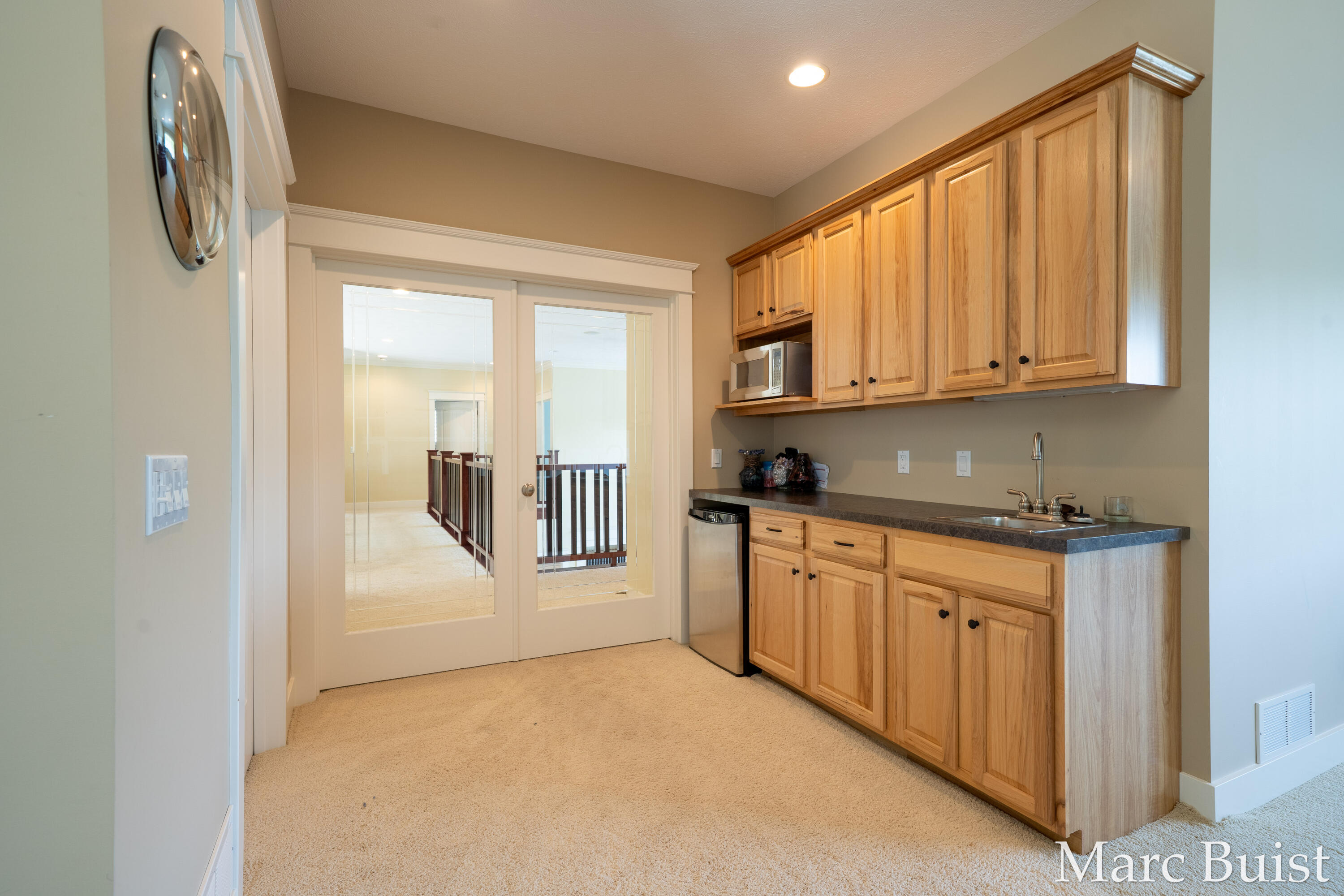 421 N Lake Drive Property Photo 33