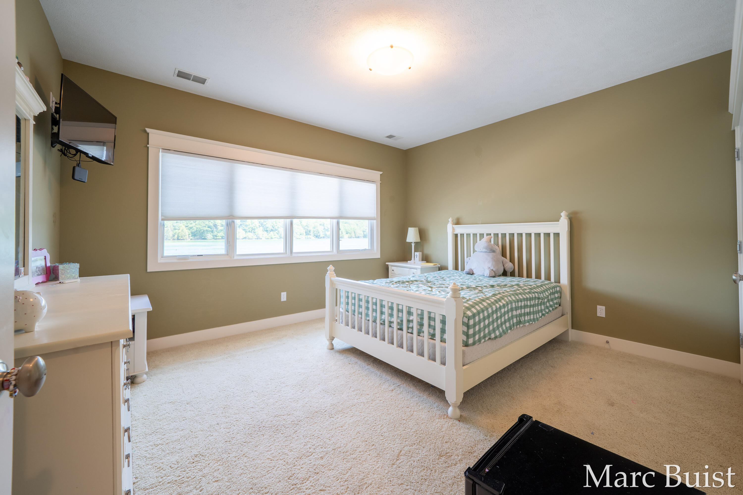 421 N Lake Drive Property Photo 34