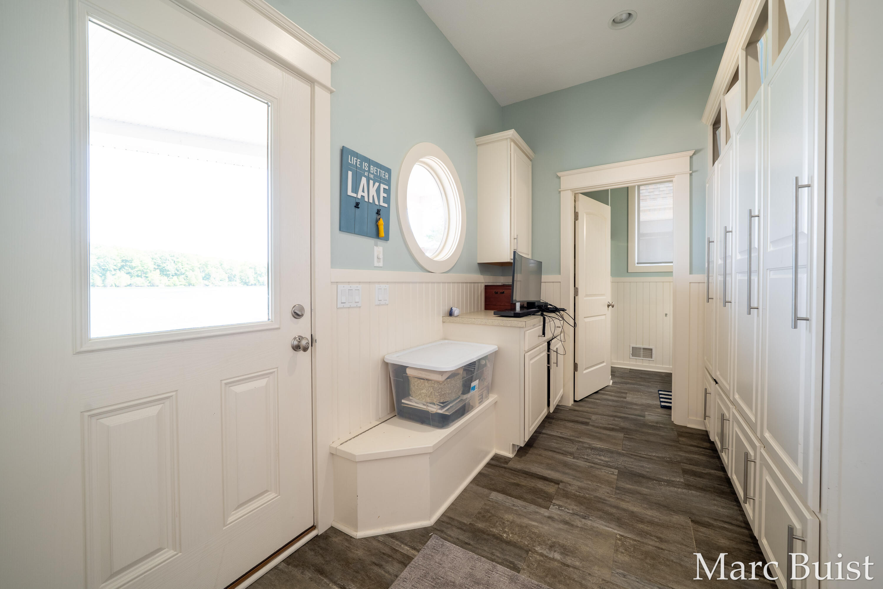 421 N Lake Drive Property Photo 40