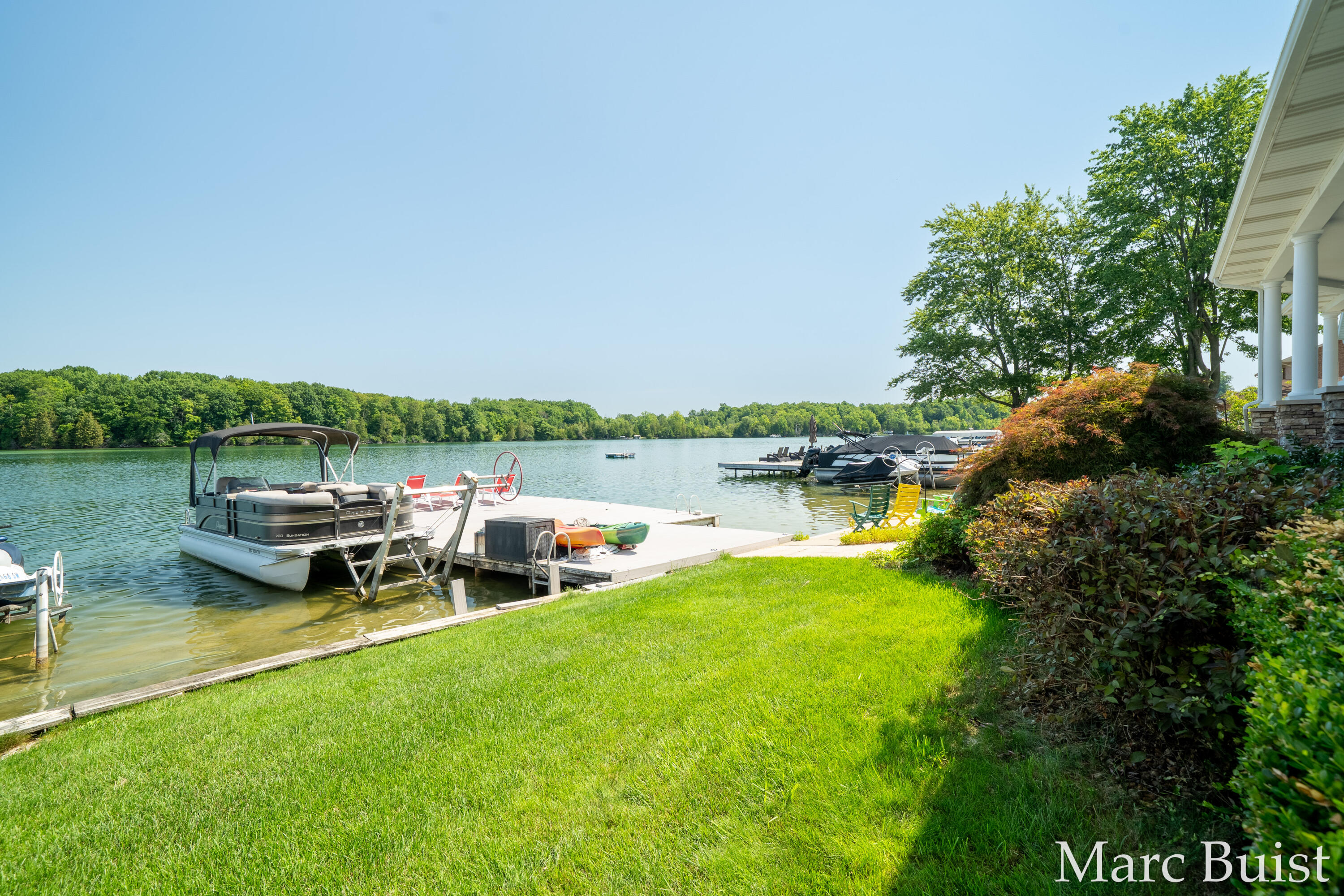 421 N Lake Drive Property Photo 43