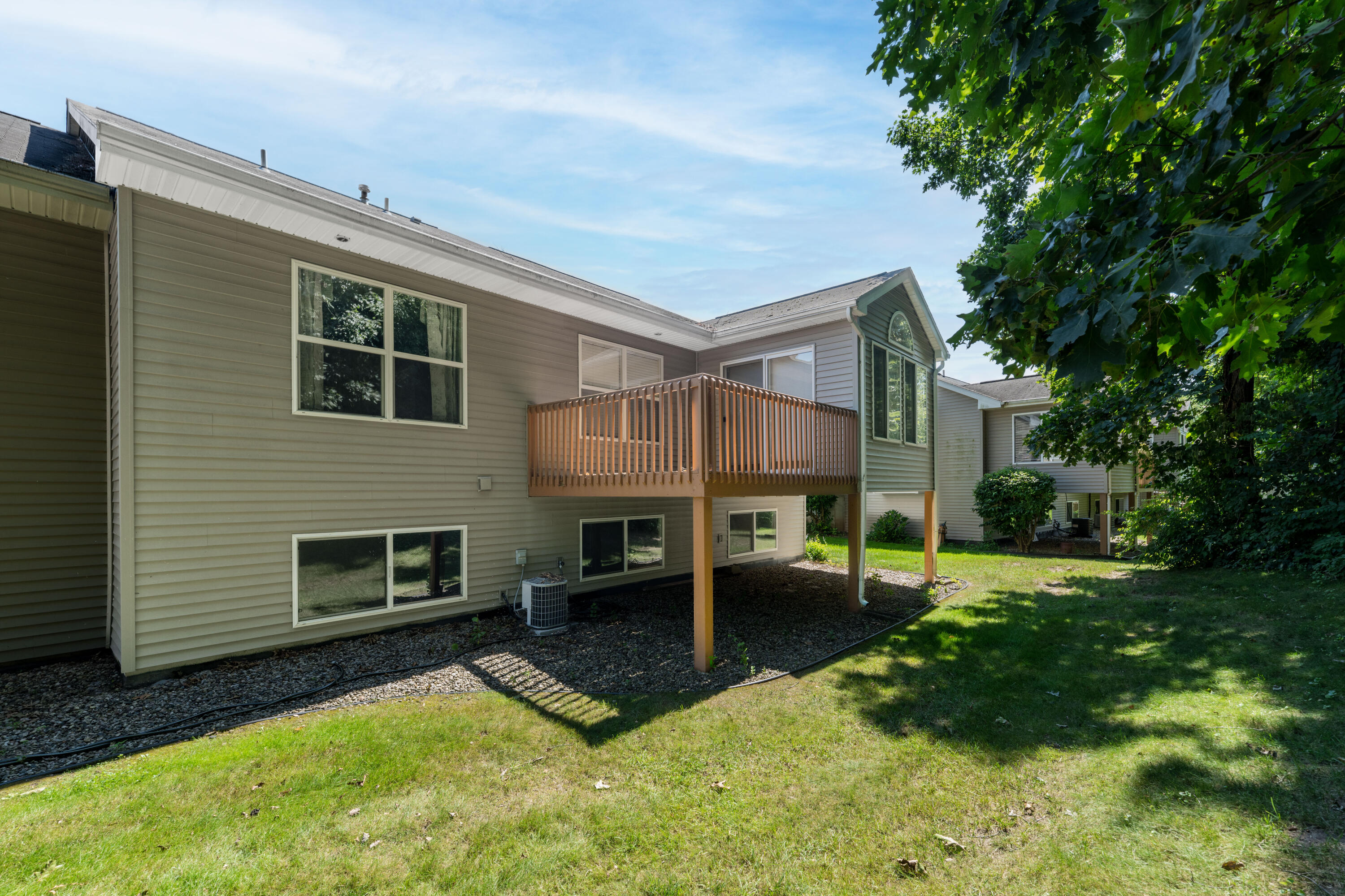 1364 Tanager Lane Property Photo 4