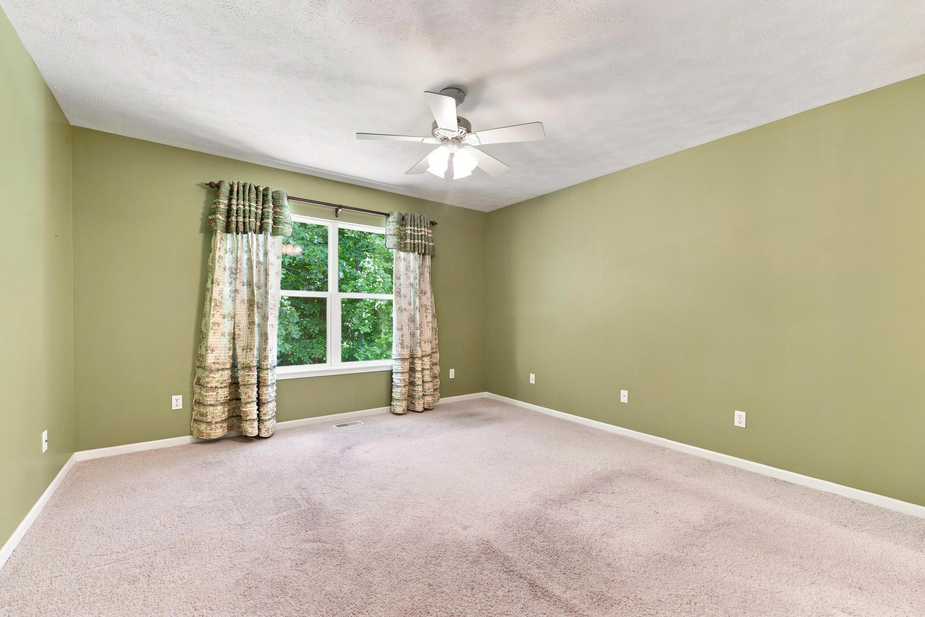 1364 Tanager Lane Property Photo 8