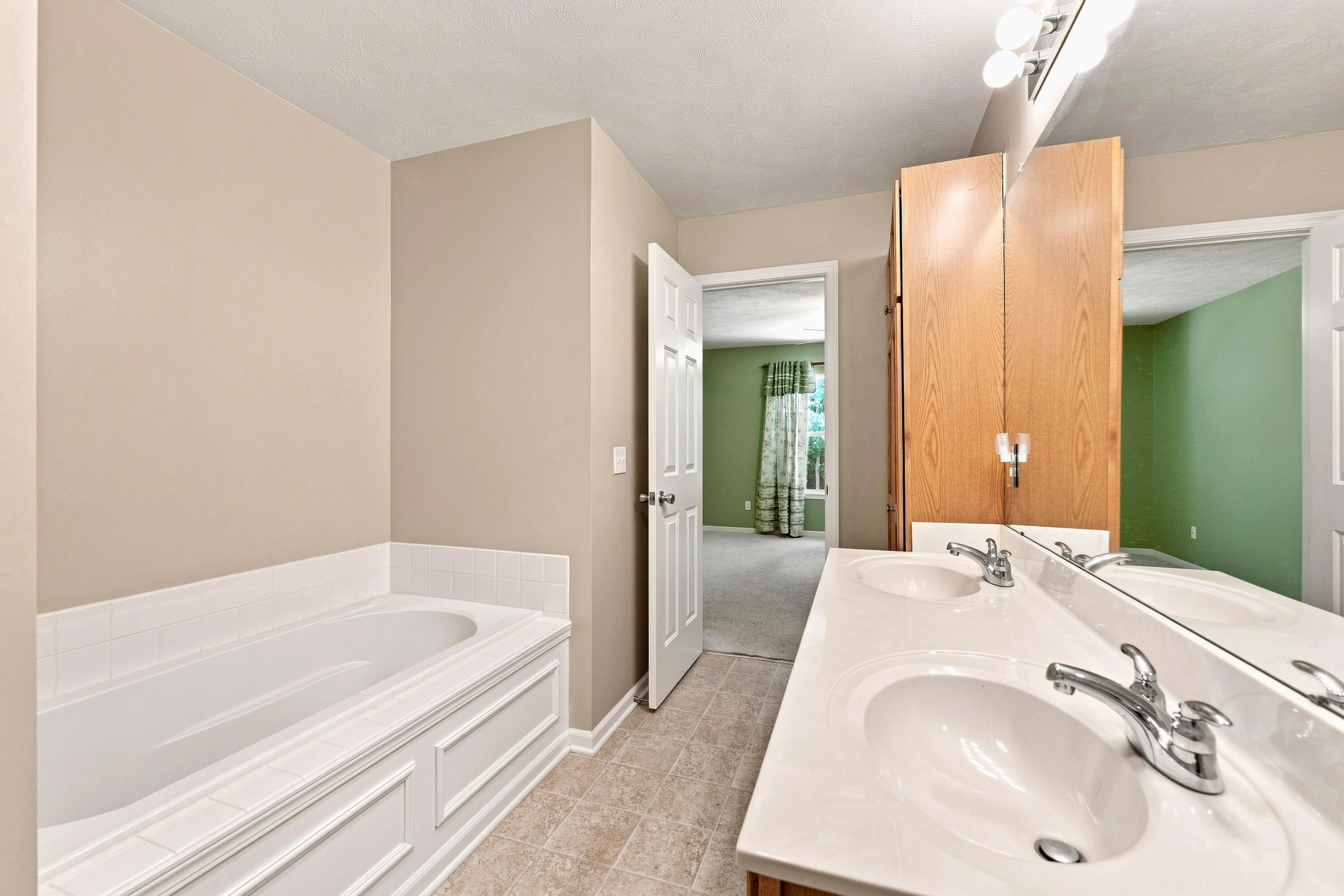 1364 Tanager Lane Property Photo 9