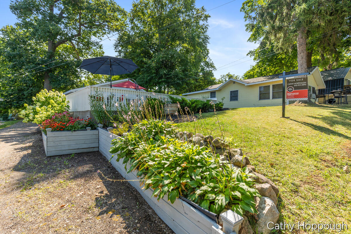 2621 Lansing Street Property Photo 26