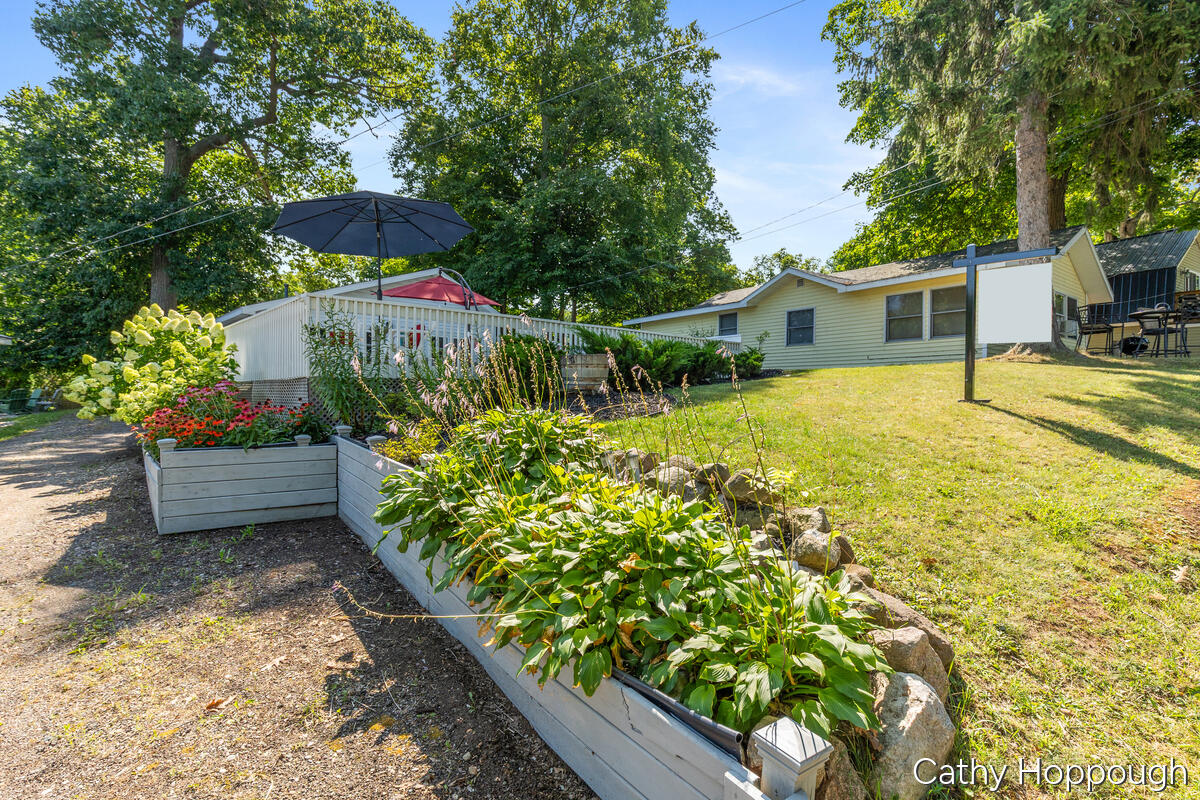 2621 Lansing Street Property Photo 27