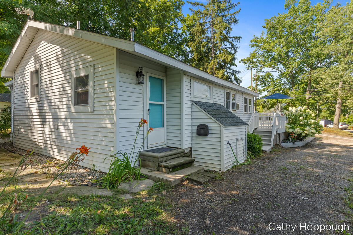 2621 Lansing Street Property Photo 29