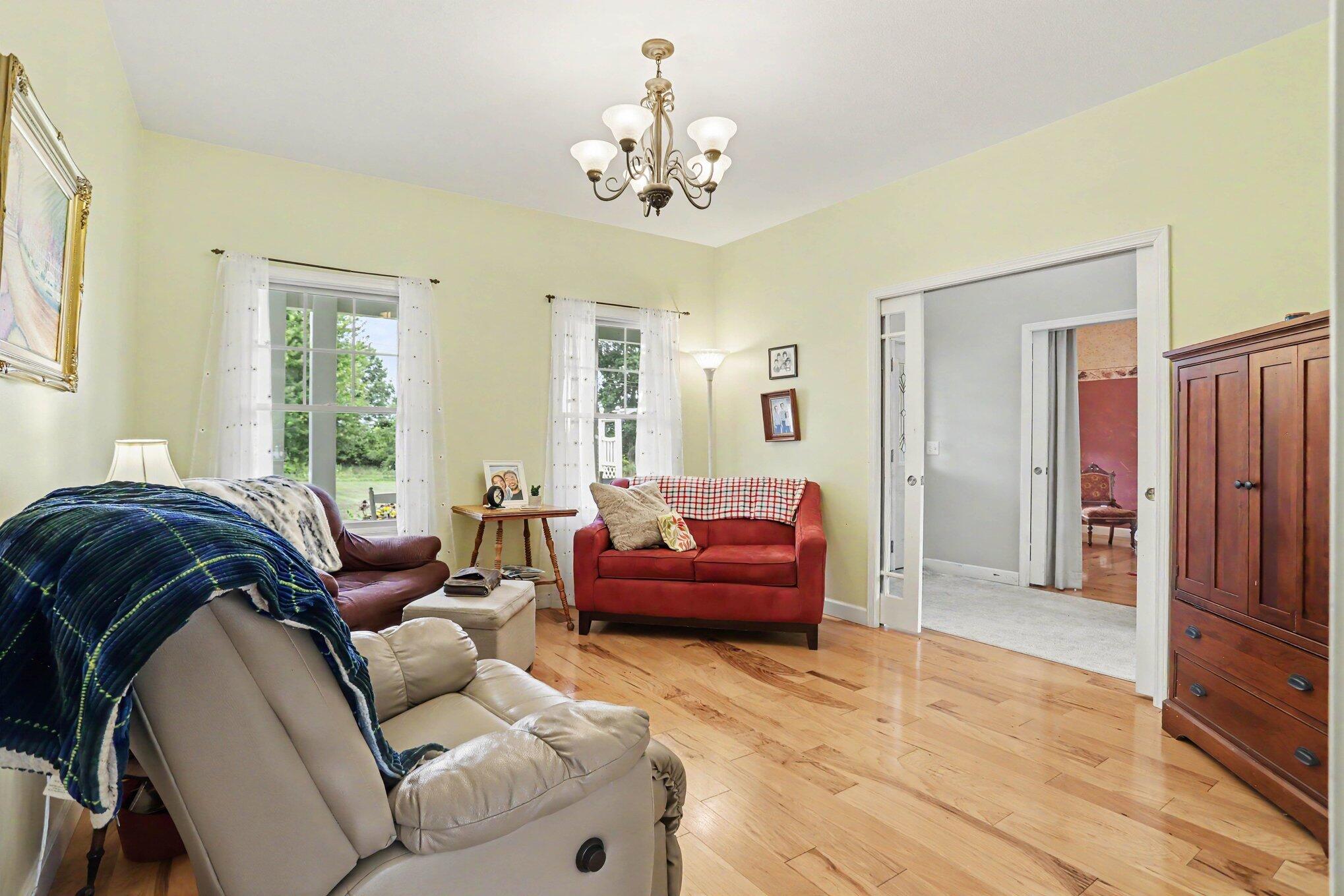 688 Ladyman Road Property Photo 10