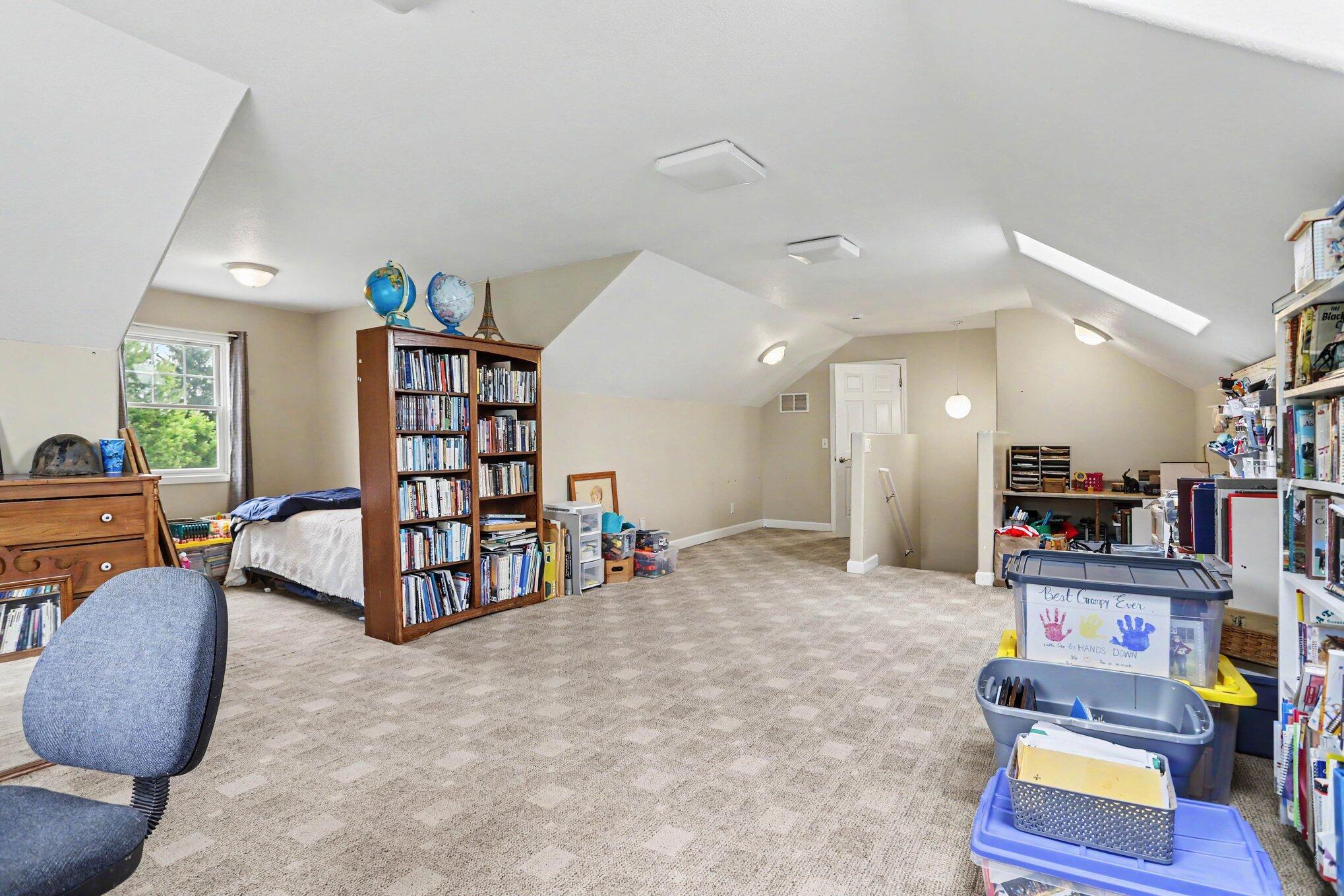688 Ladyman Road Property Photo 23