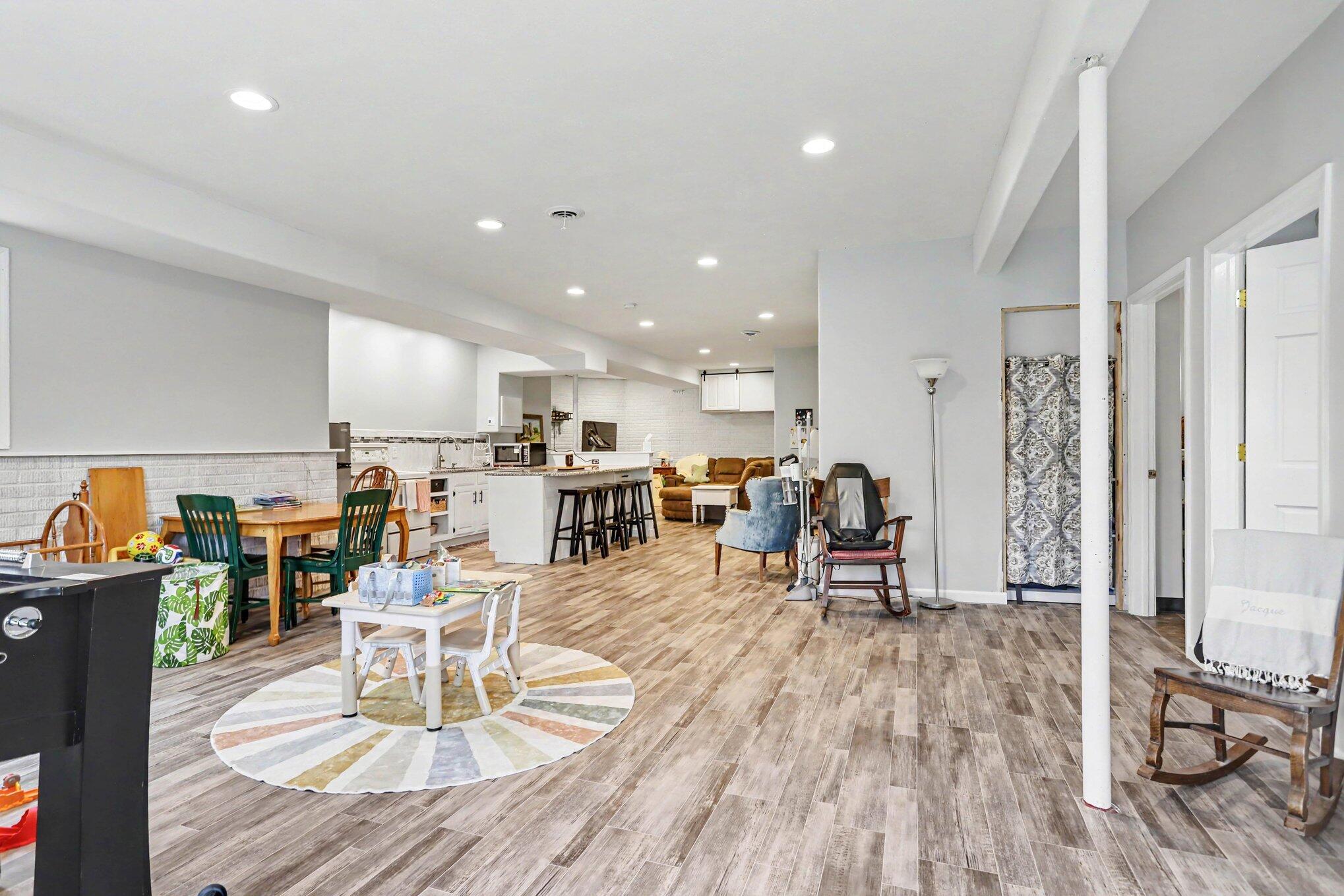 688 Ladyman Road Property Photo 34