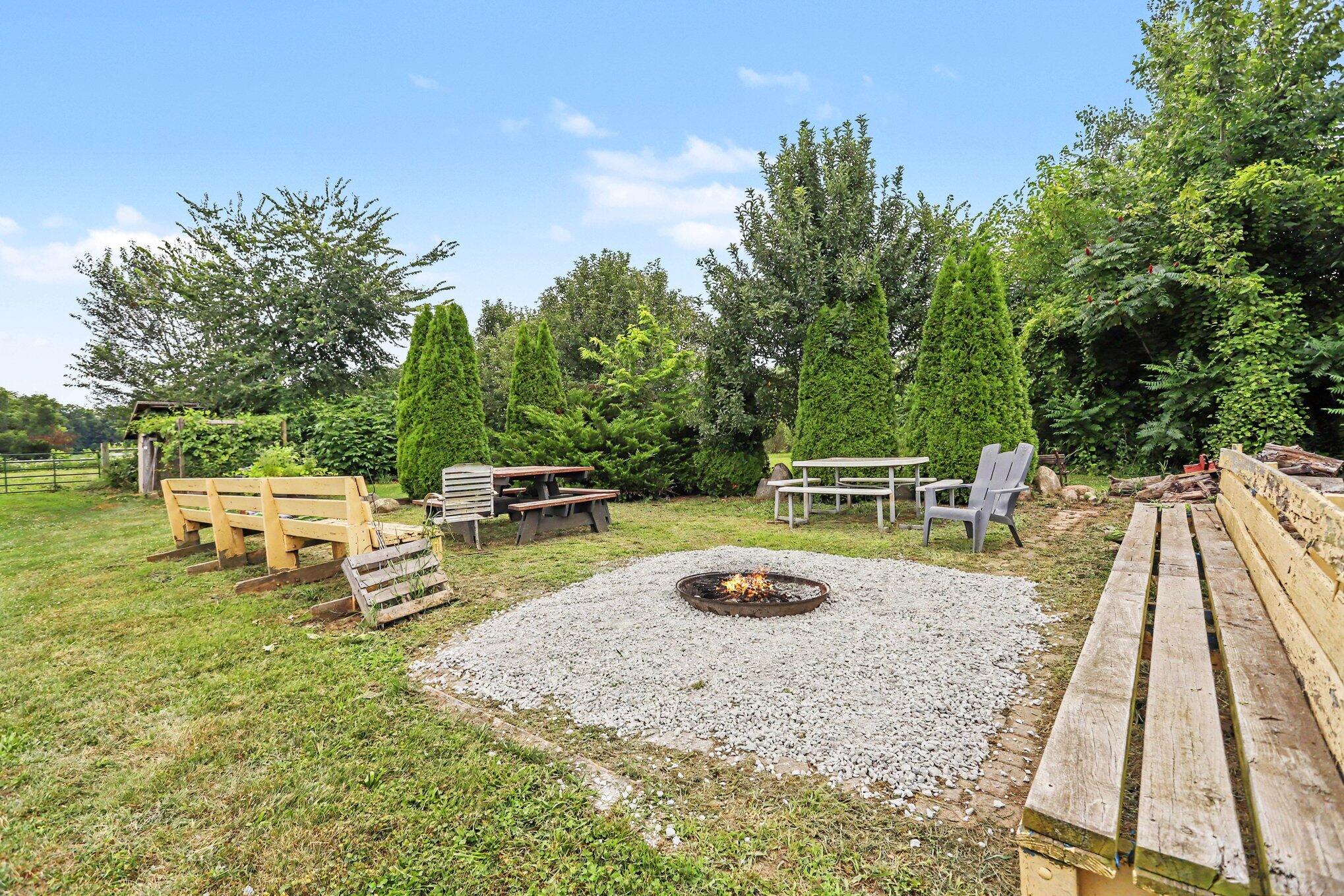 688 Ladyman Road Property Photo 47