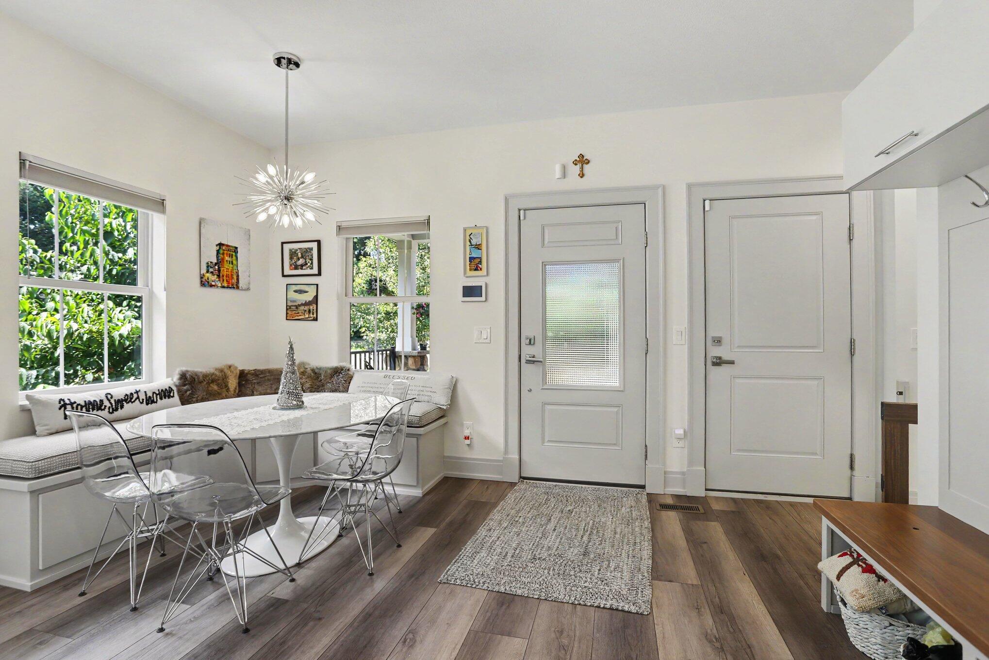 8241 Thimbleweed Trail Property Photo 6