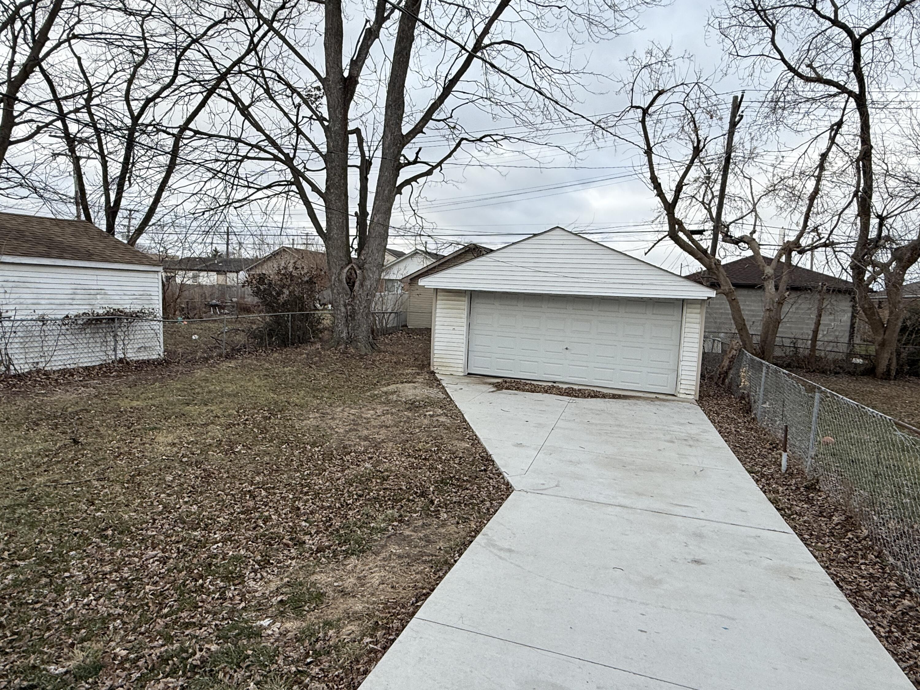 22765 Rosalind Avenue Property Photo 3