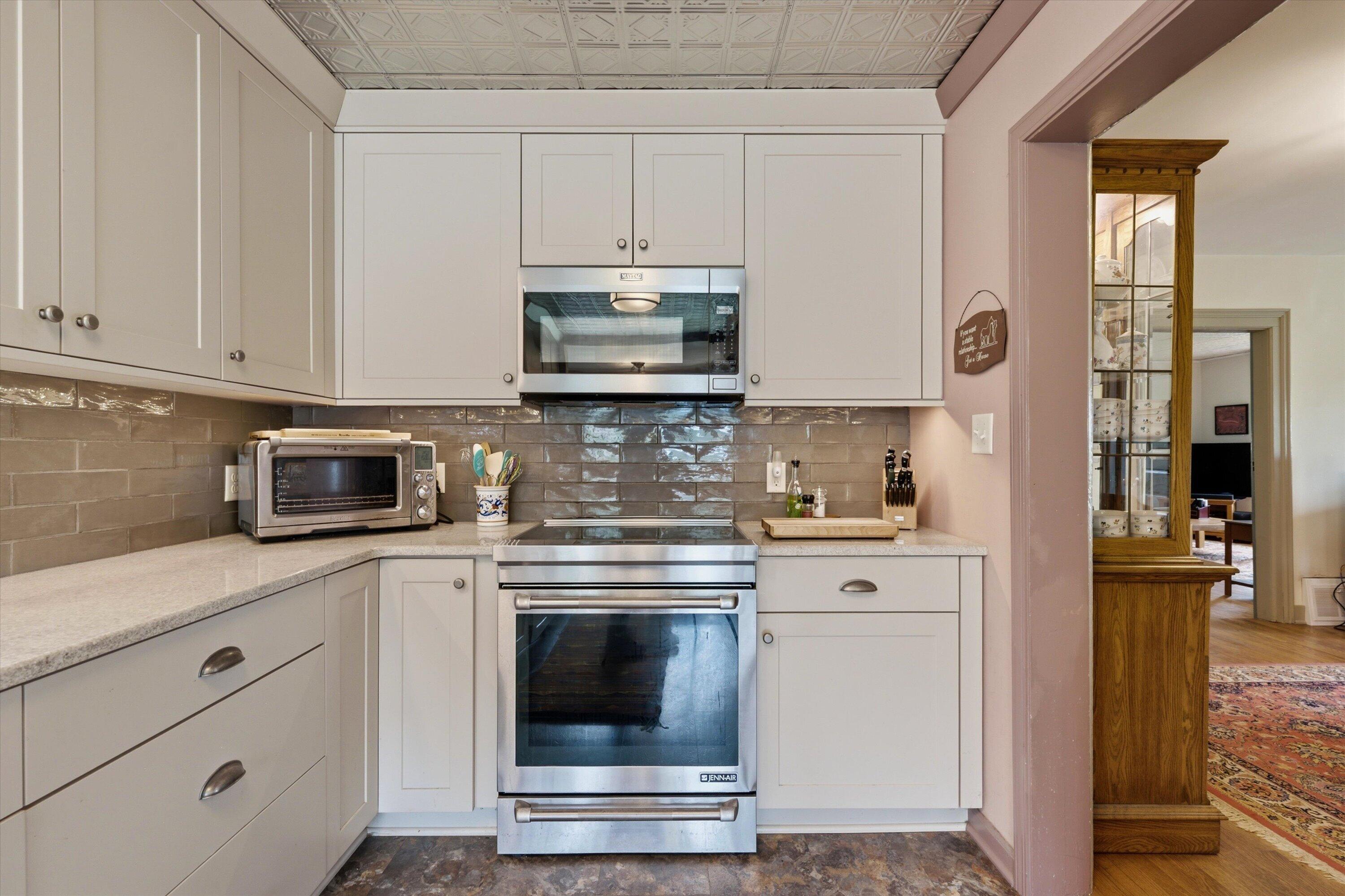 7310 Steinbach Road Property Photo 8