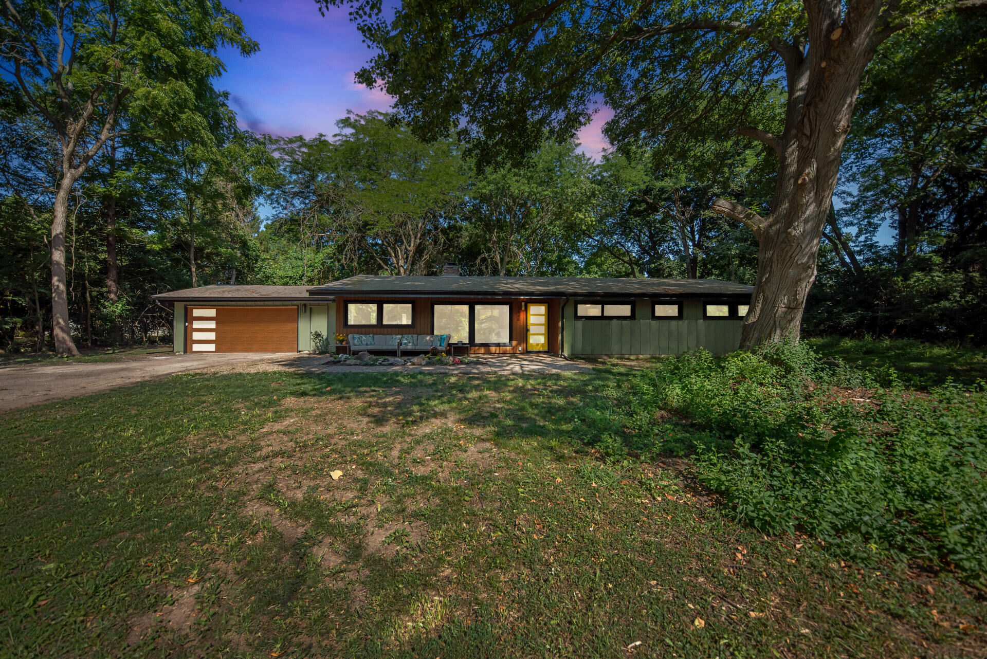 3446 Charing Cross Road Property Photo 1
