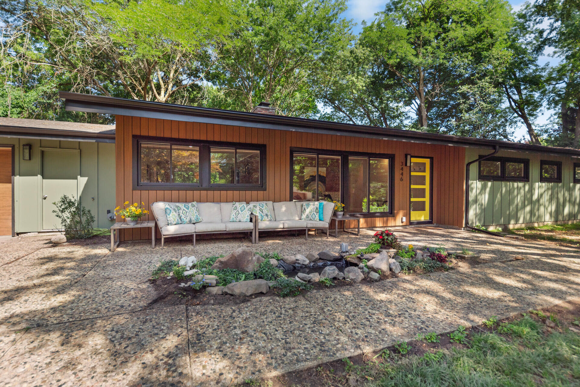 3446 Charing Cross Road Property Photo 1