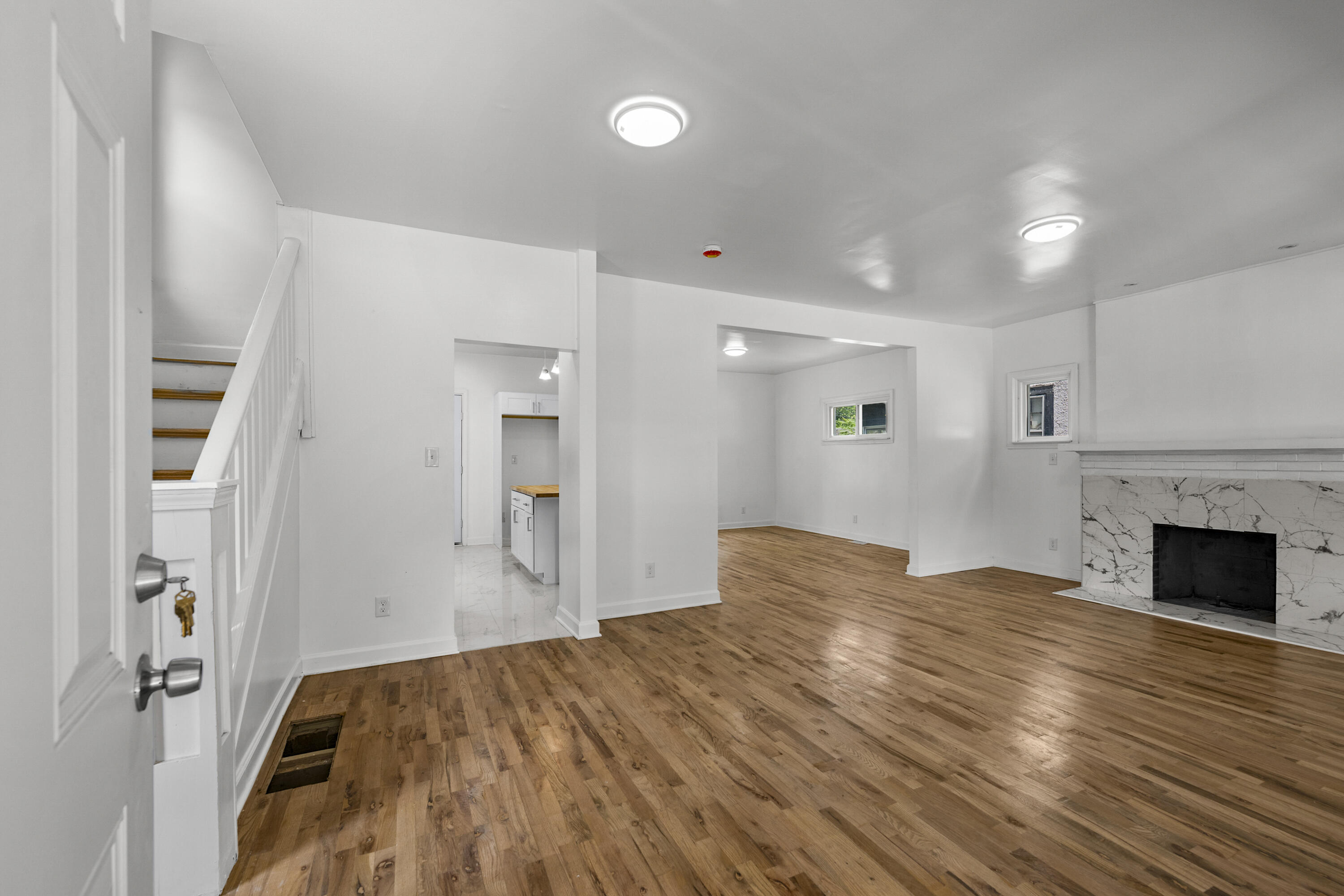 80 Louise Street Property Photo 2
