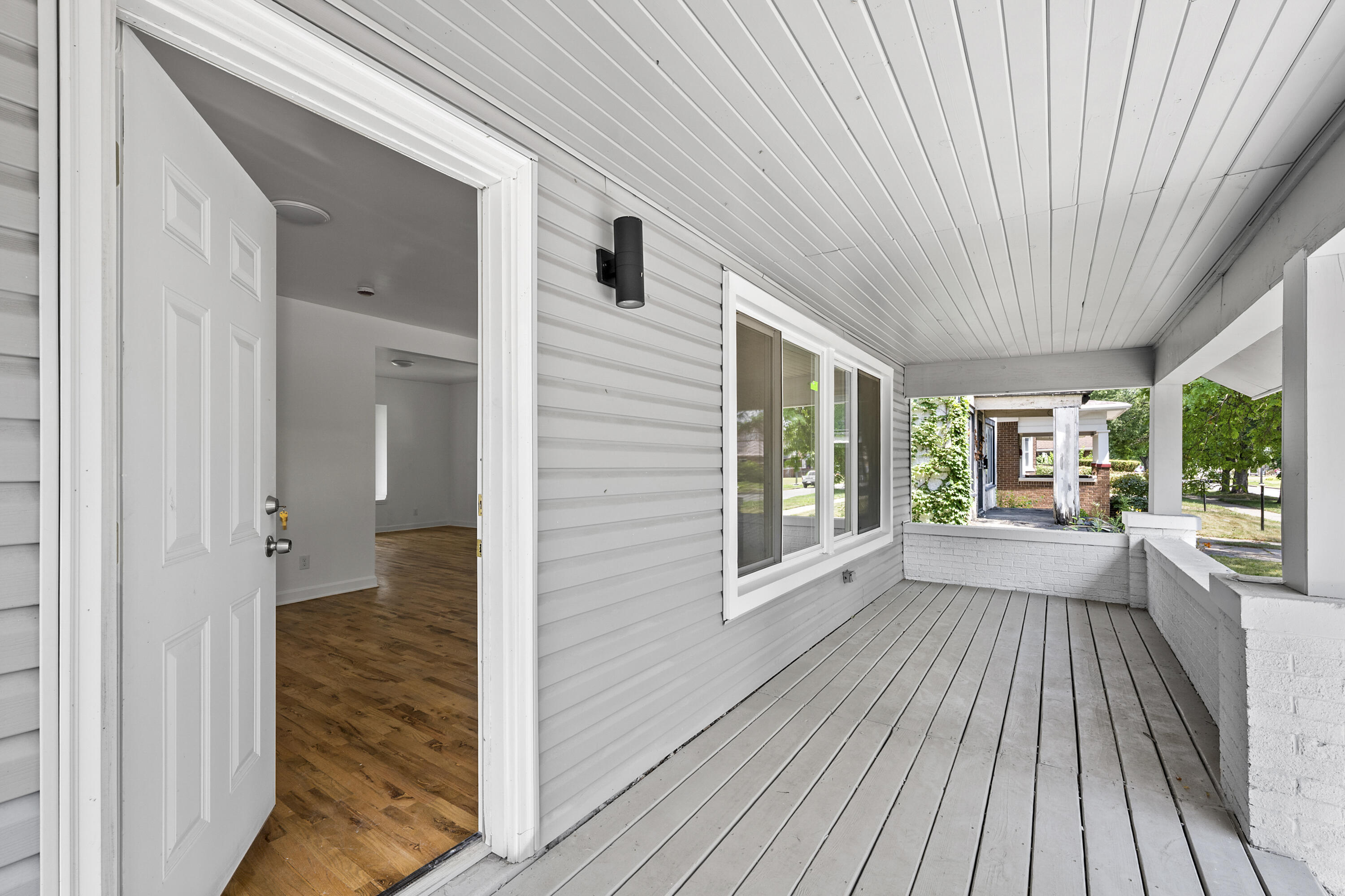 80 Louise Street Property Photo 6