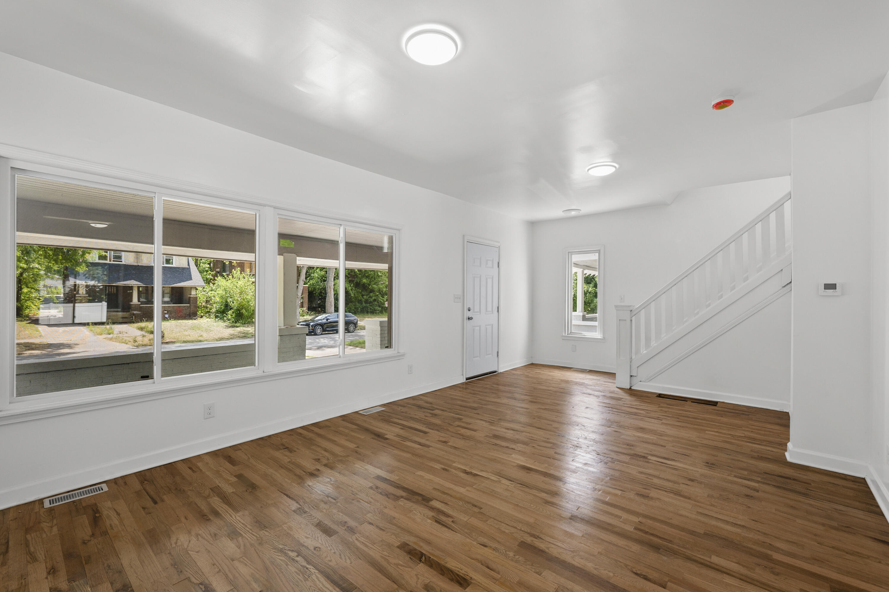 80 Louise Street Property Photo 8