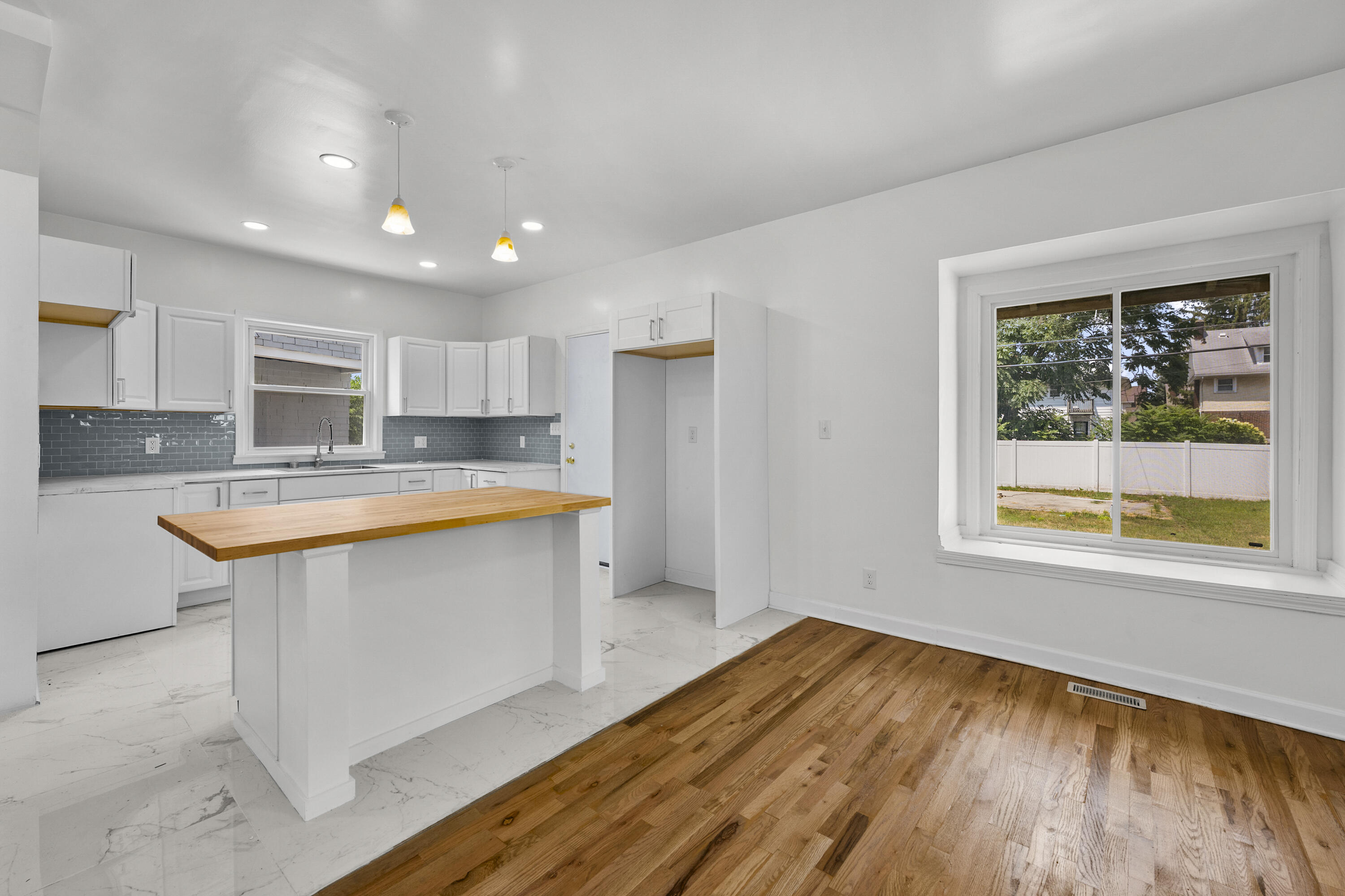 80 Louise Street Property Photo 11