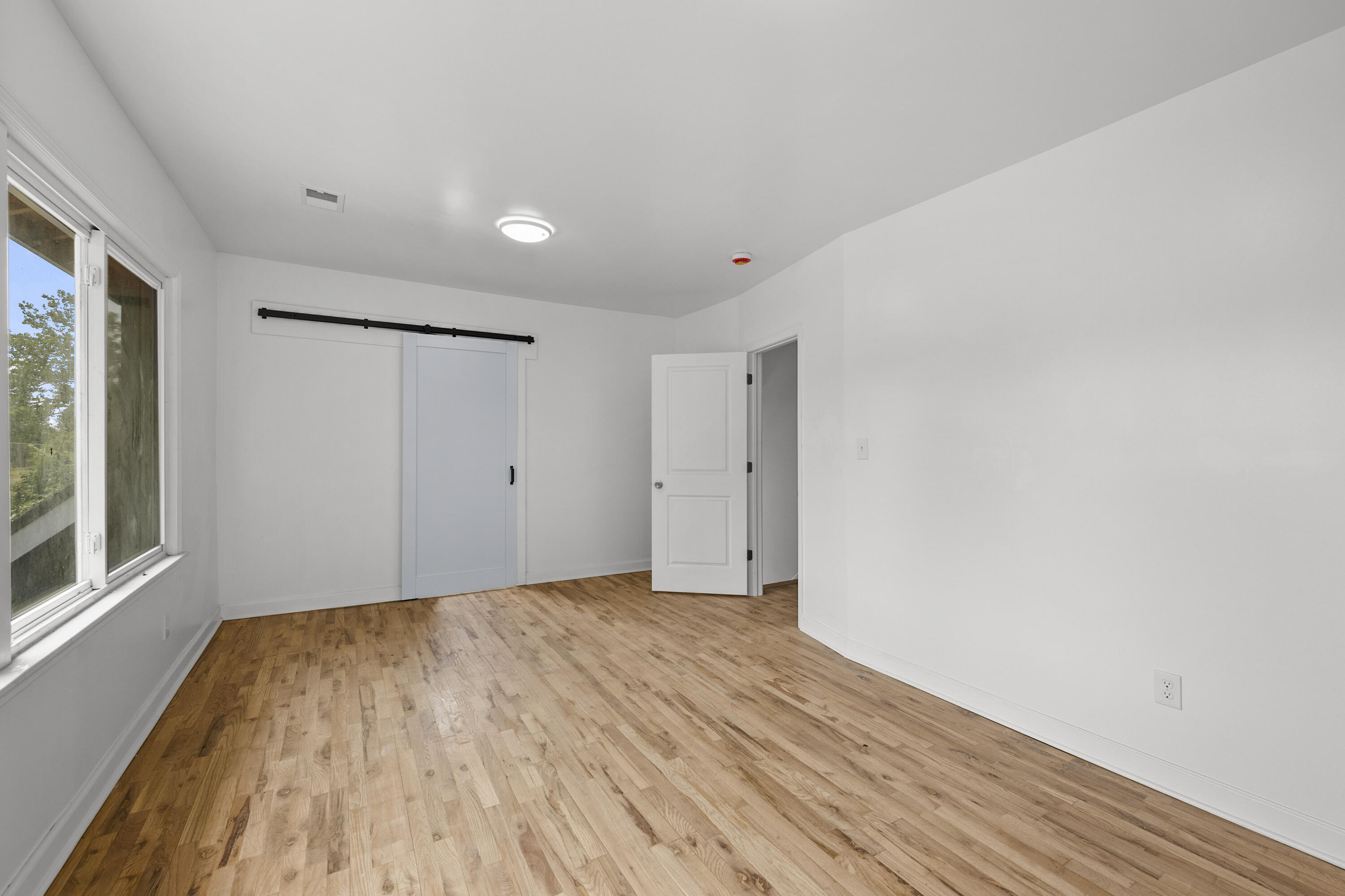80 Louise Street Property Photo 18