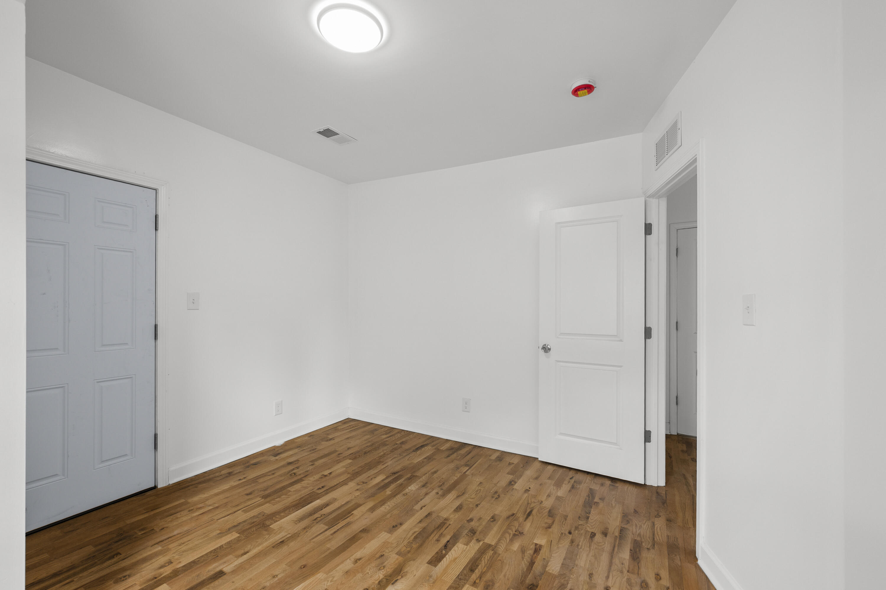80 Louise Street Property Photo 20