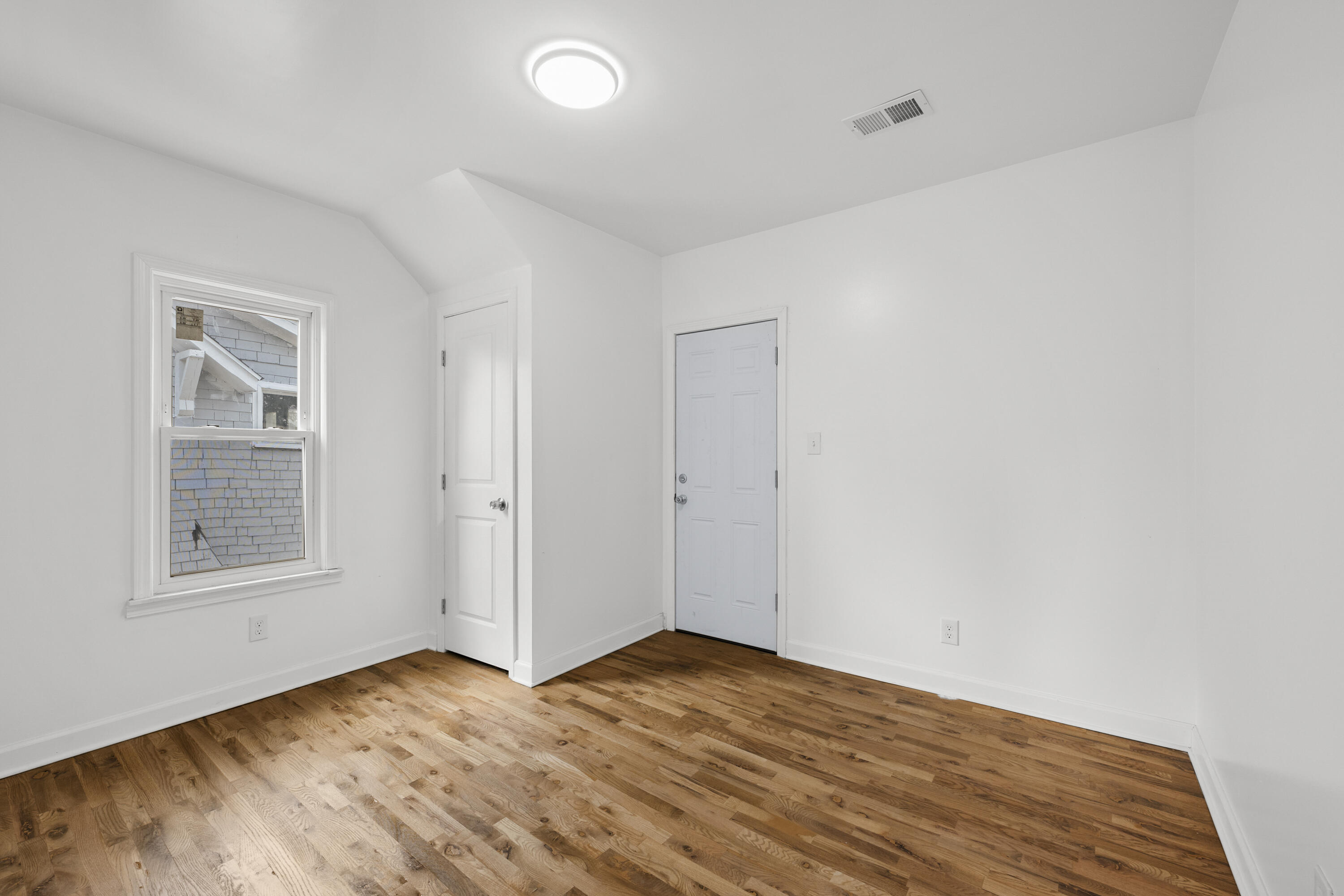 80 Louise Street Property Photo 21