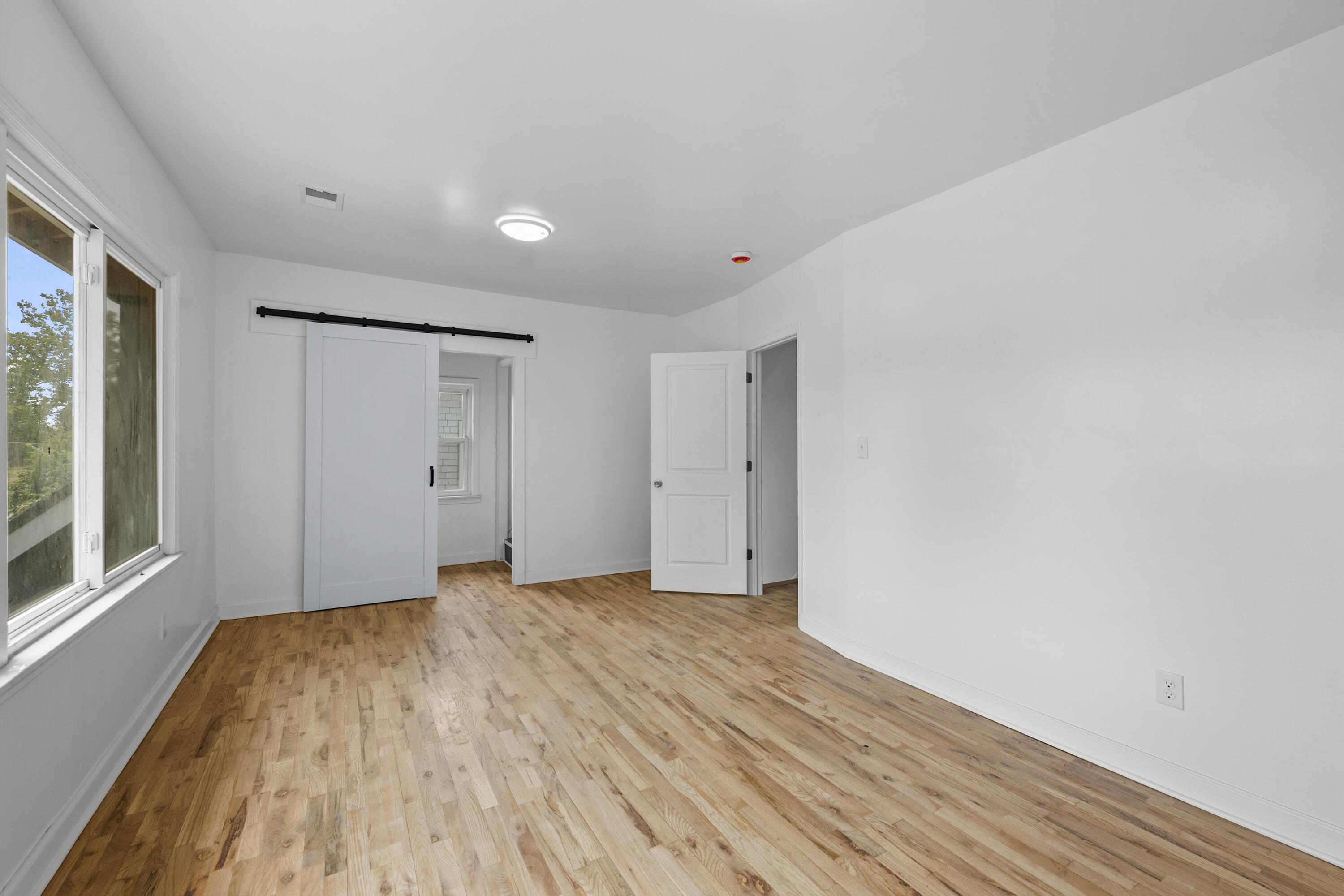 80 Louise Street Property Photo 22