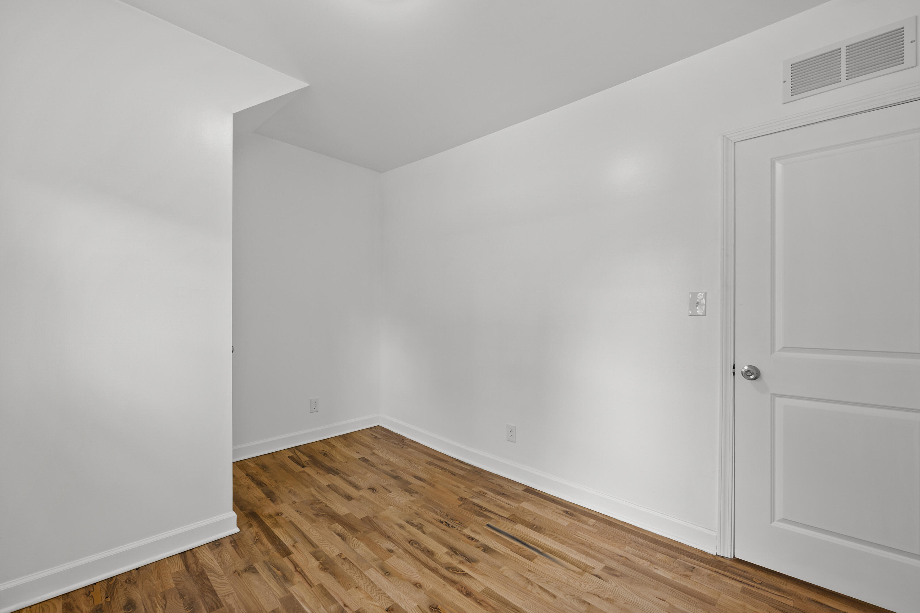 80 Louise Street Property Photo 30