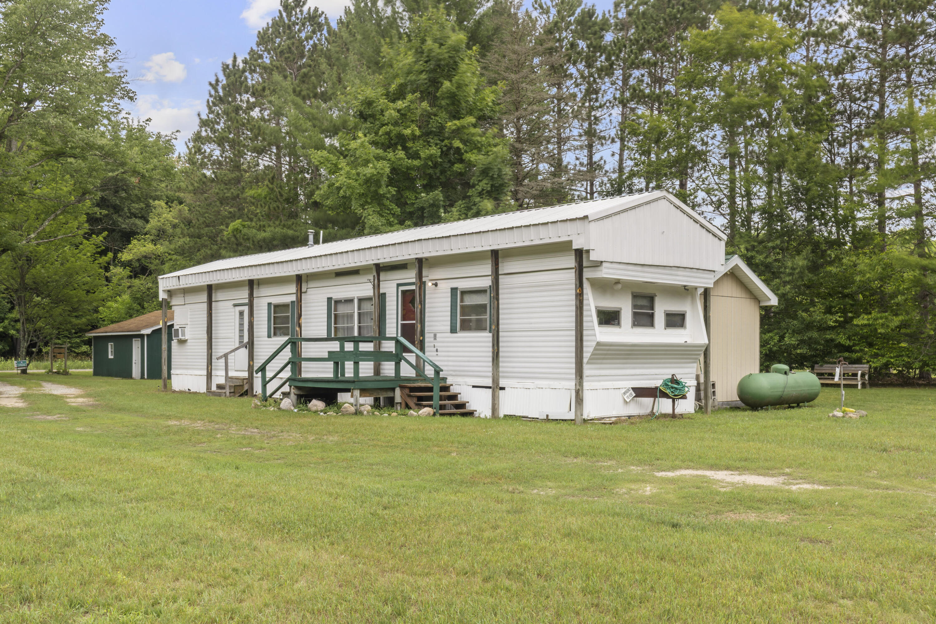 15357 Homestead Road Property Photo 7